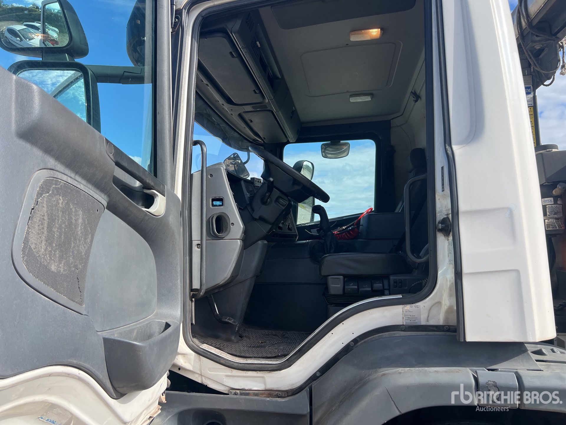 2011 Scania P400