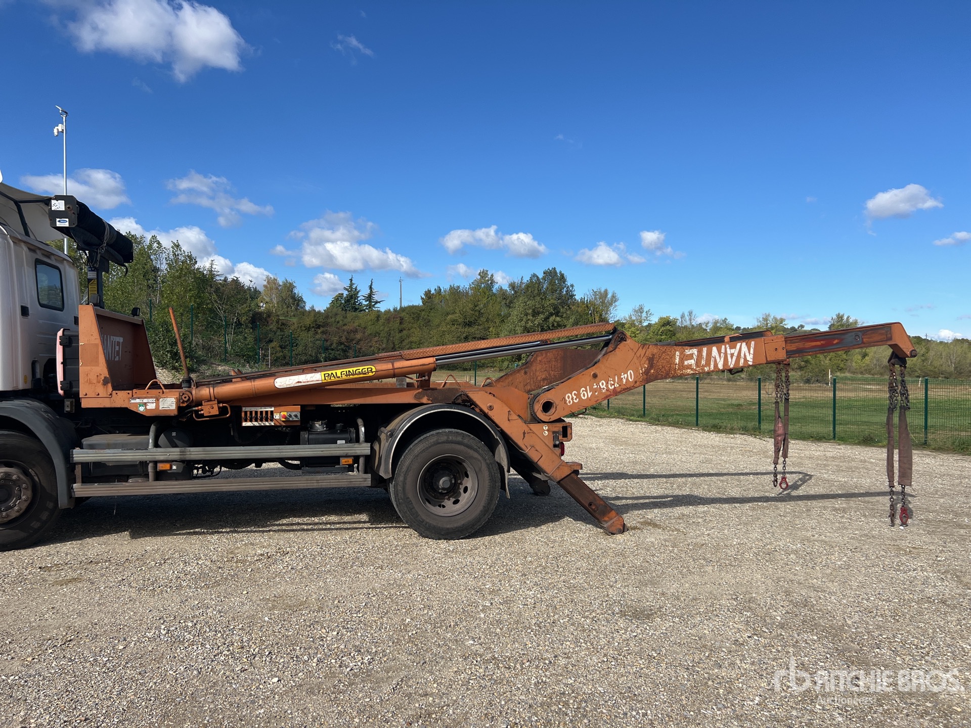 2011 Scania P400