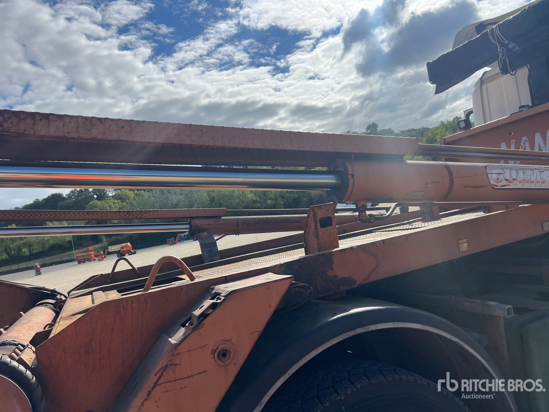 2011 Scania P400