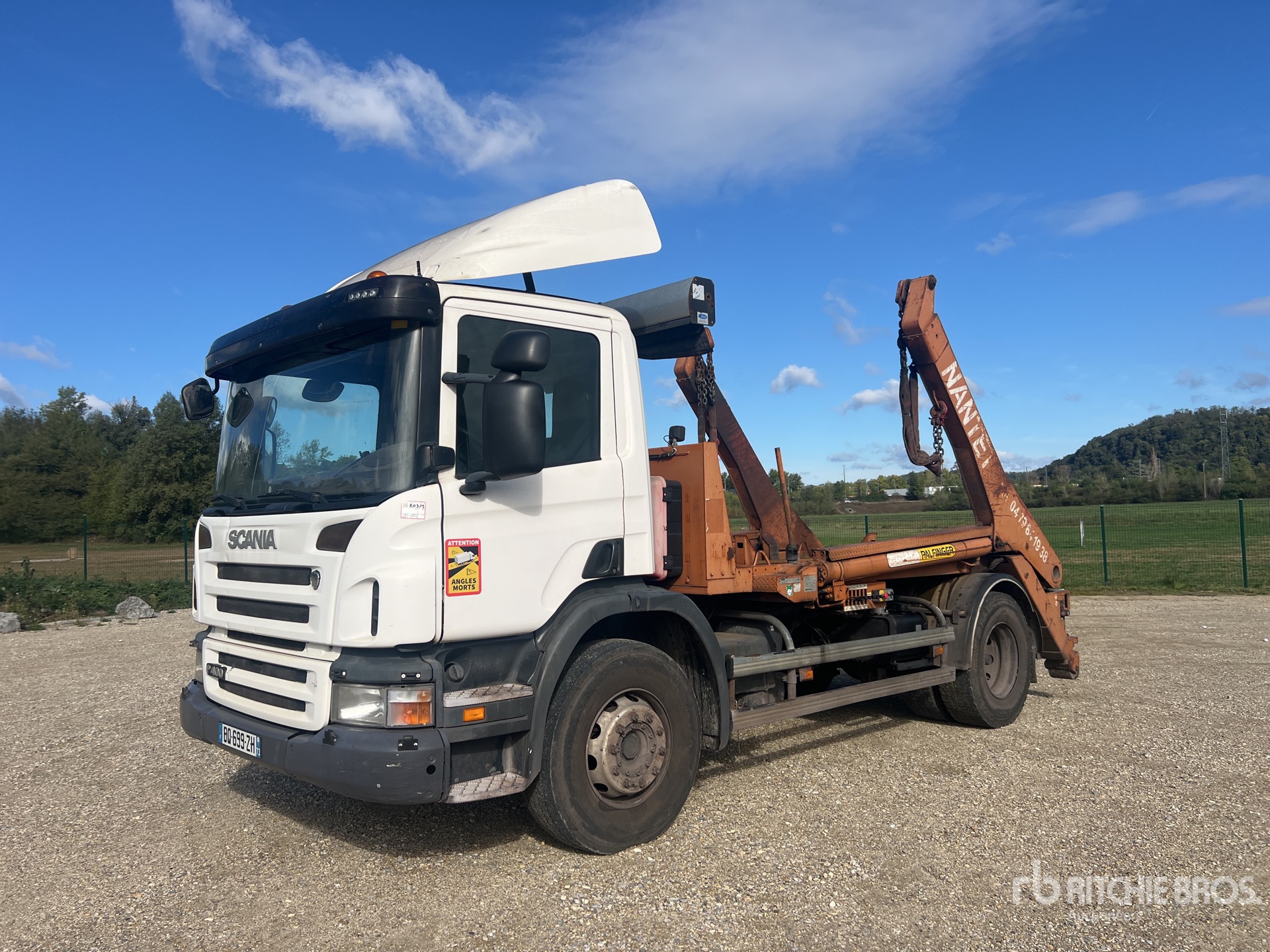 2011 Scania P400