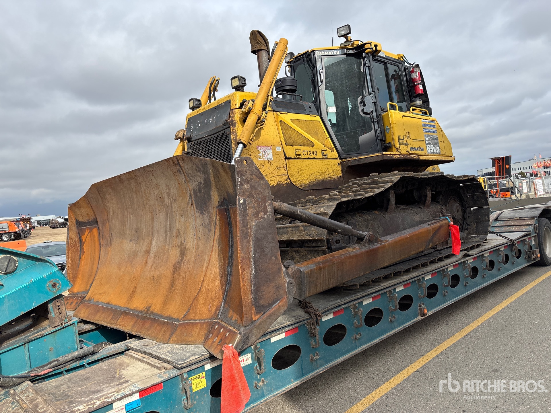 Photo of 2012 Komatsu D65WX-17