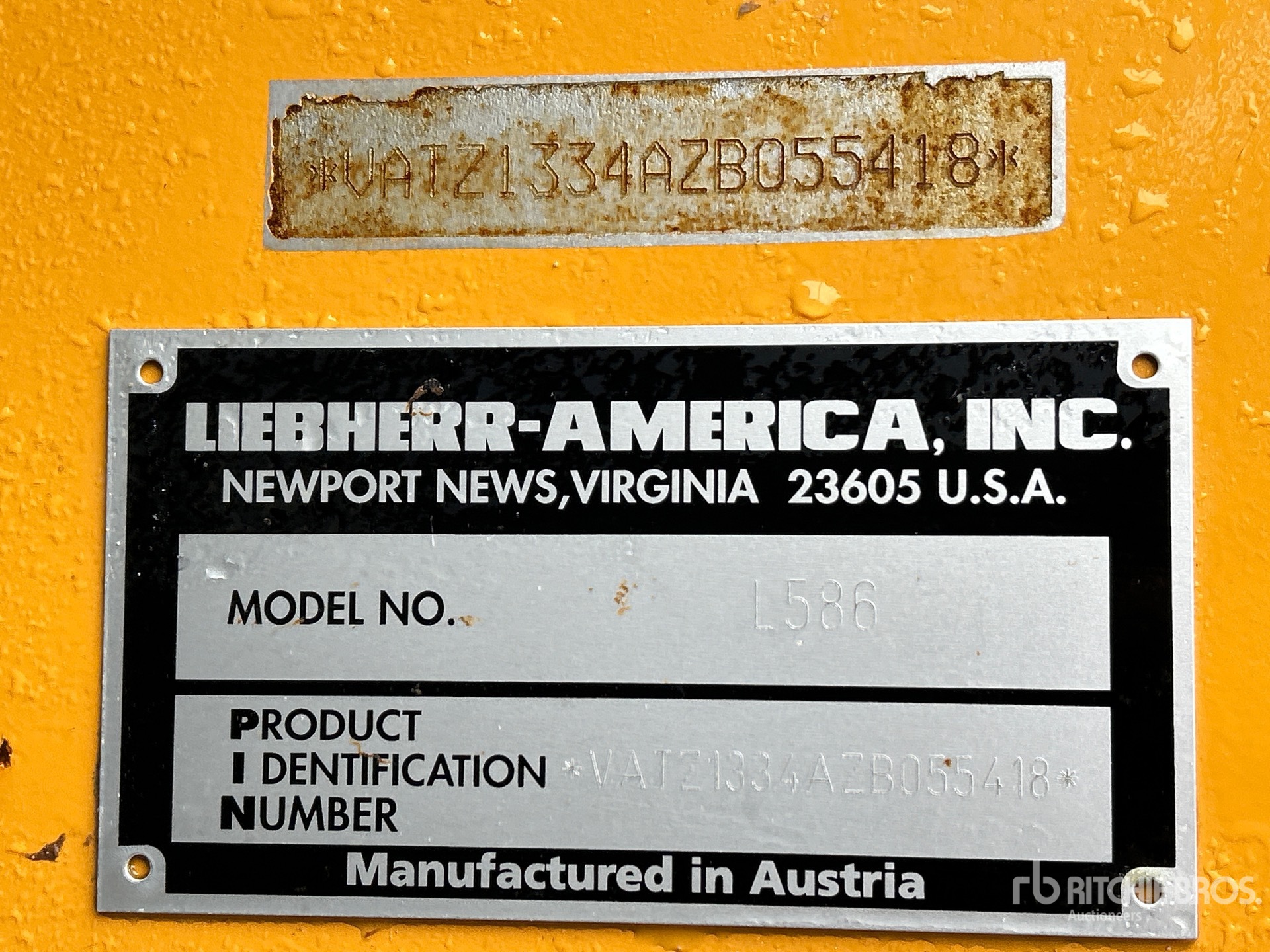 2020 Liebherr L586