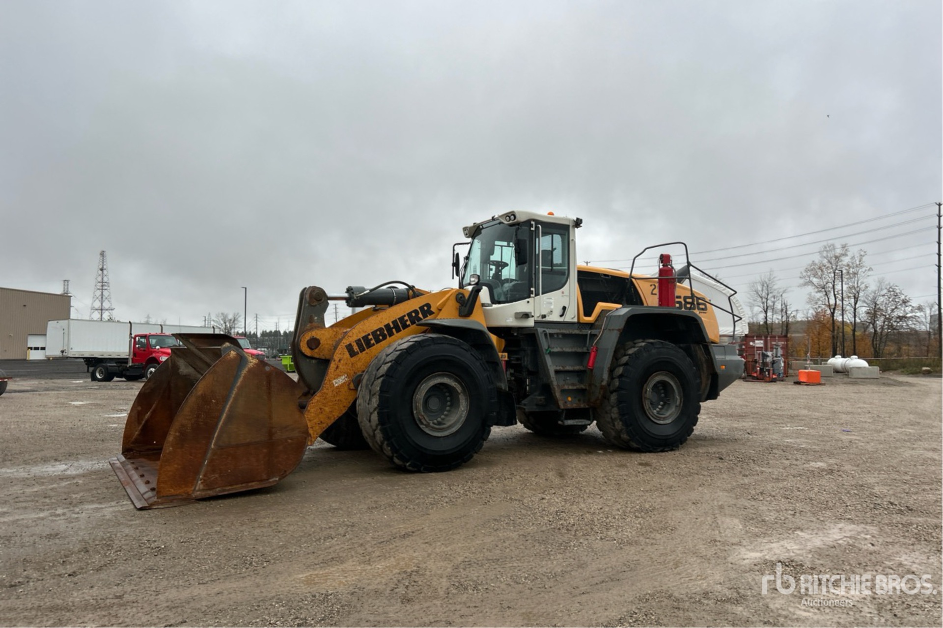 2020 Liebherr L586