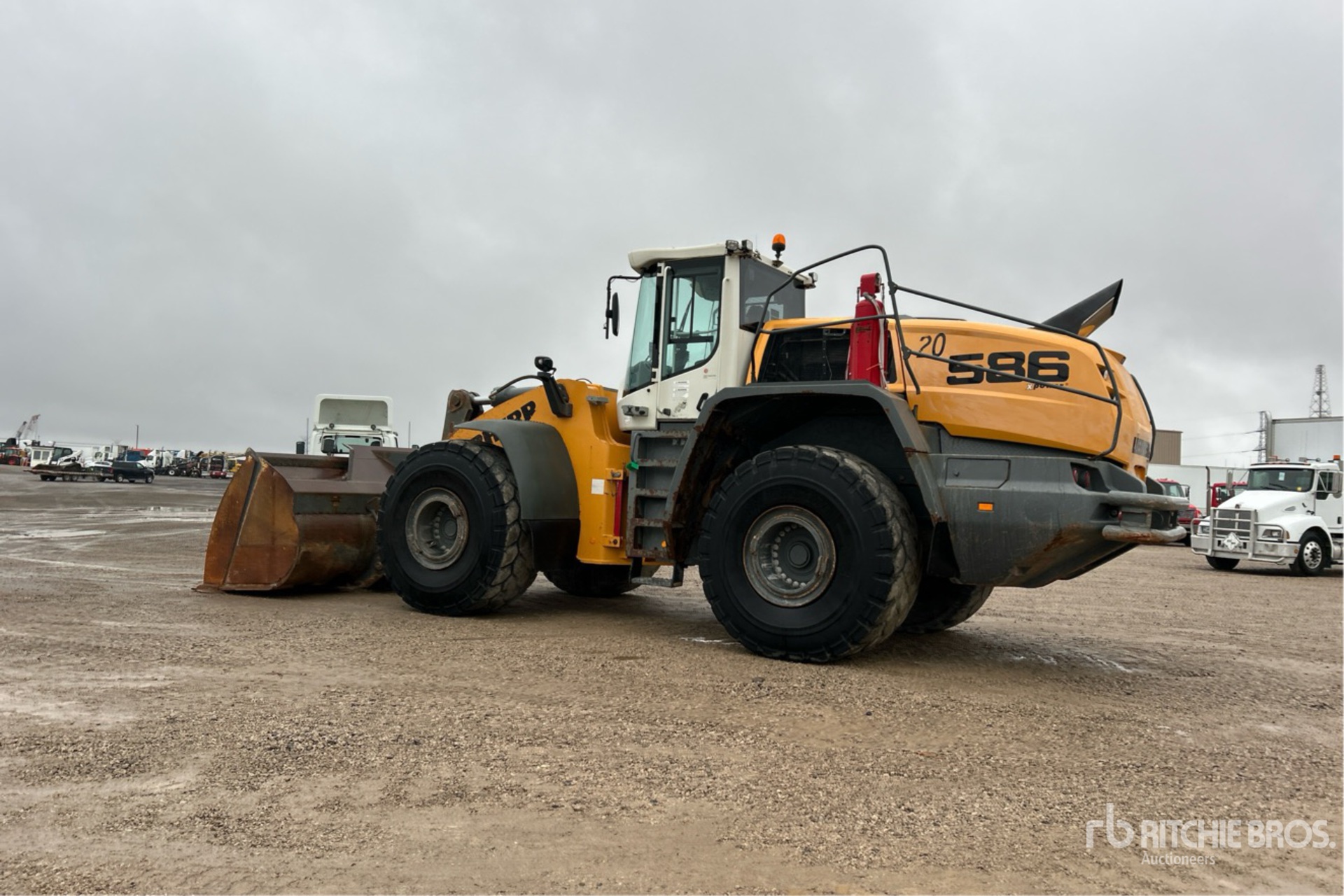 2020 Liebherr L586
