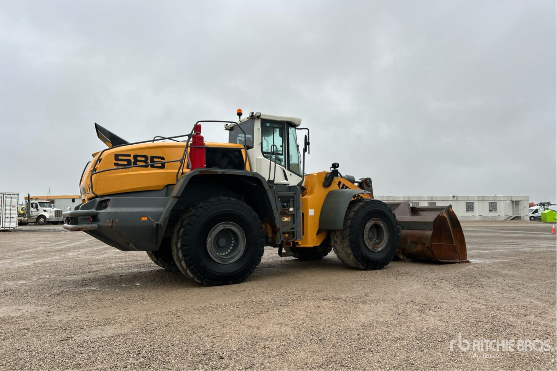 2020 Liebherr L586