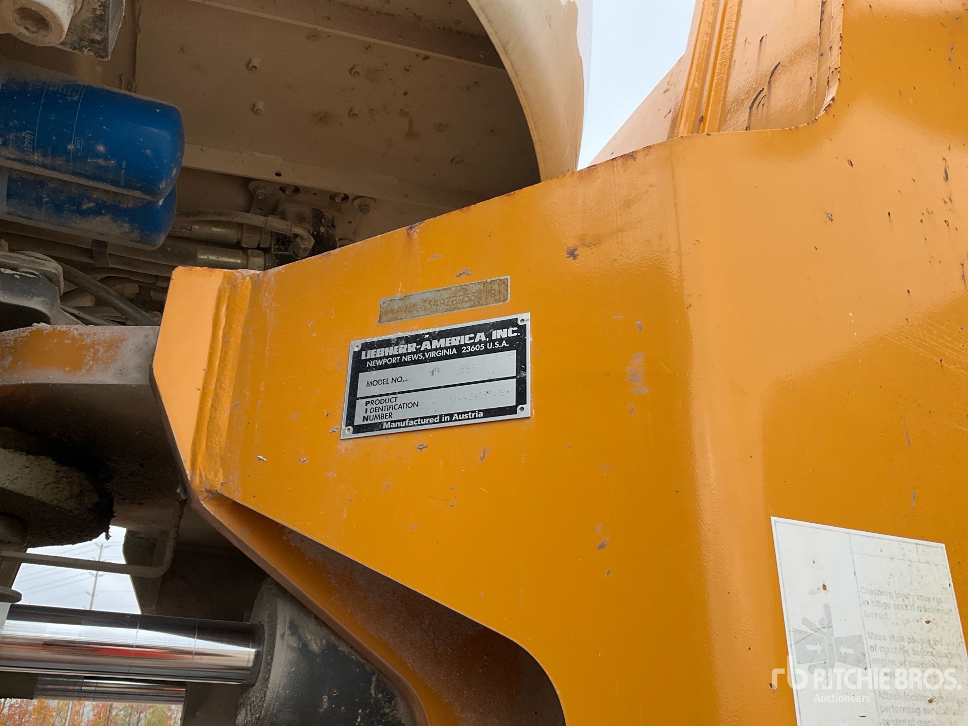 Photo of 2020 Liebherr L586