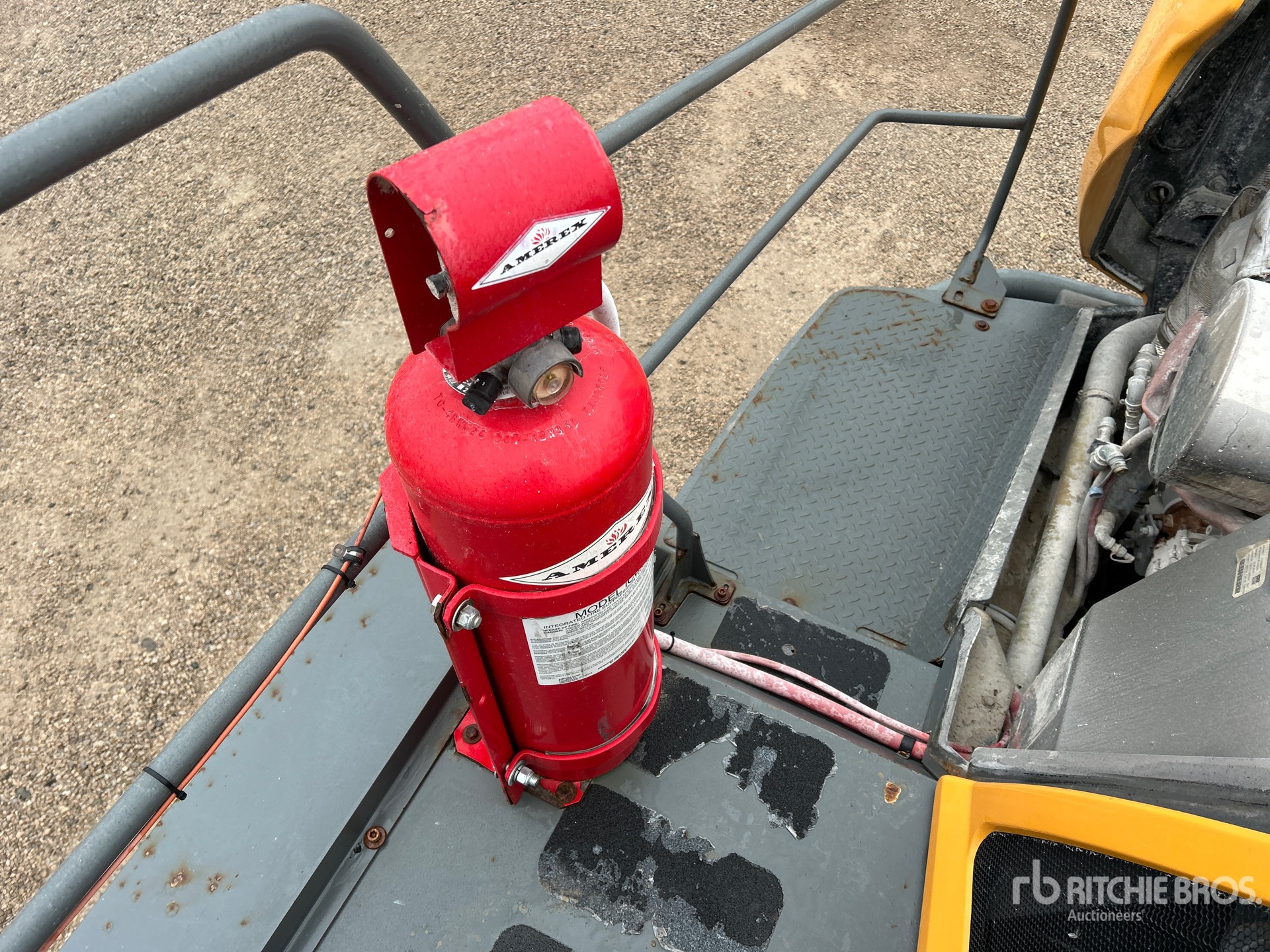 2020 Liebherr L586