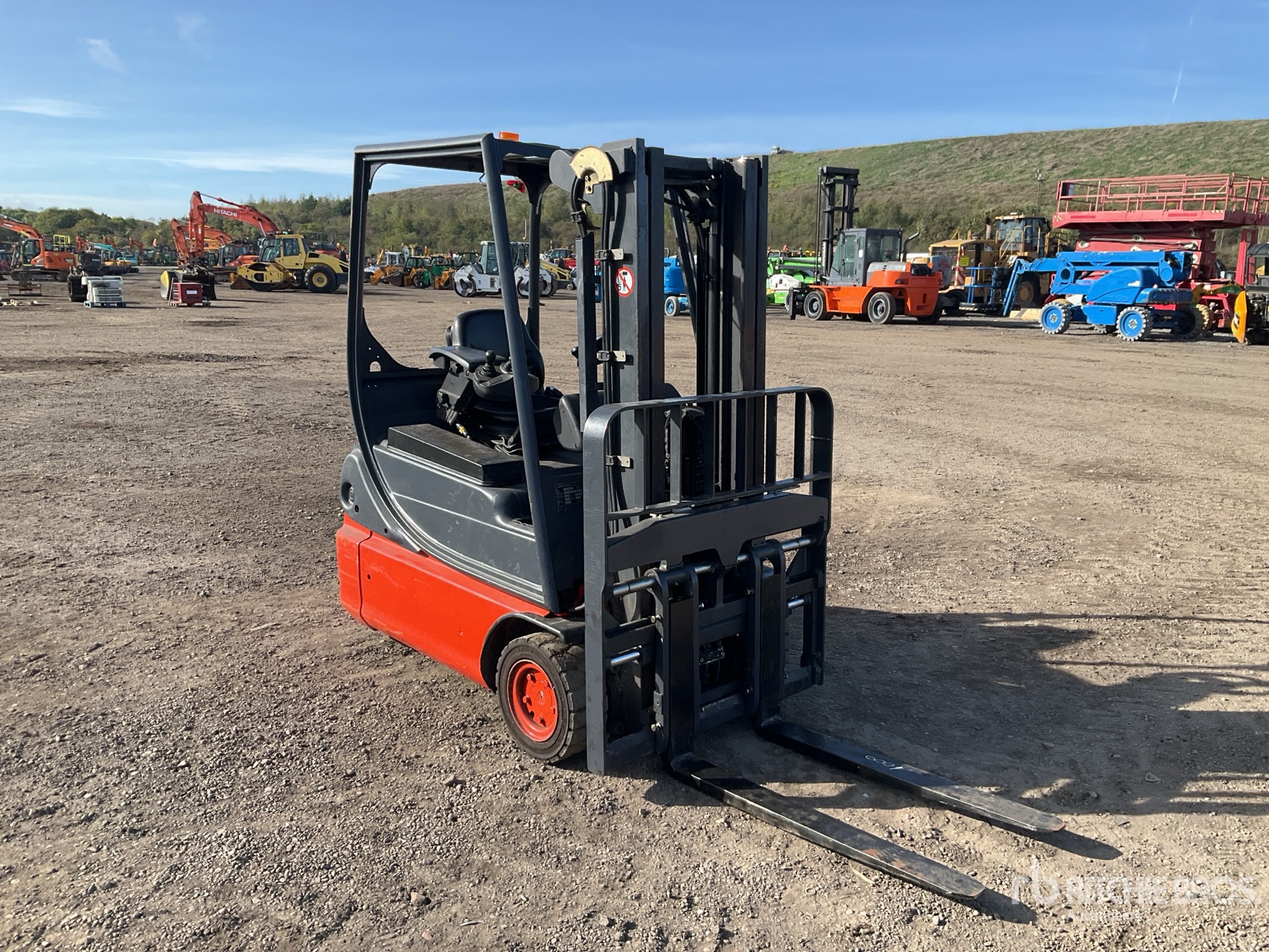 2002 Linde E14-02
