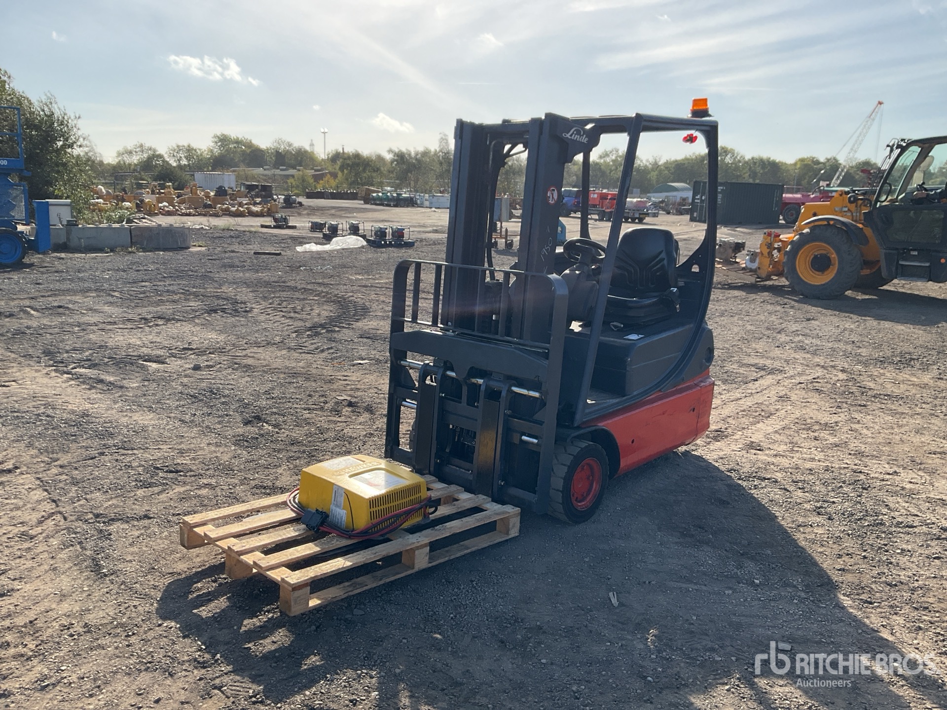 2002 Linde E14-02
