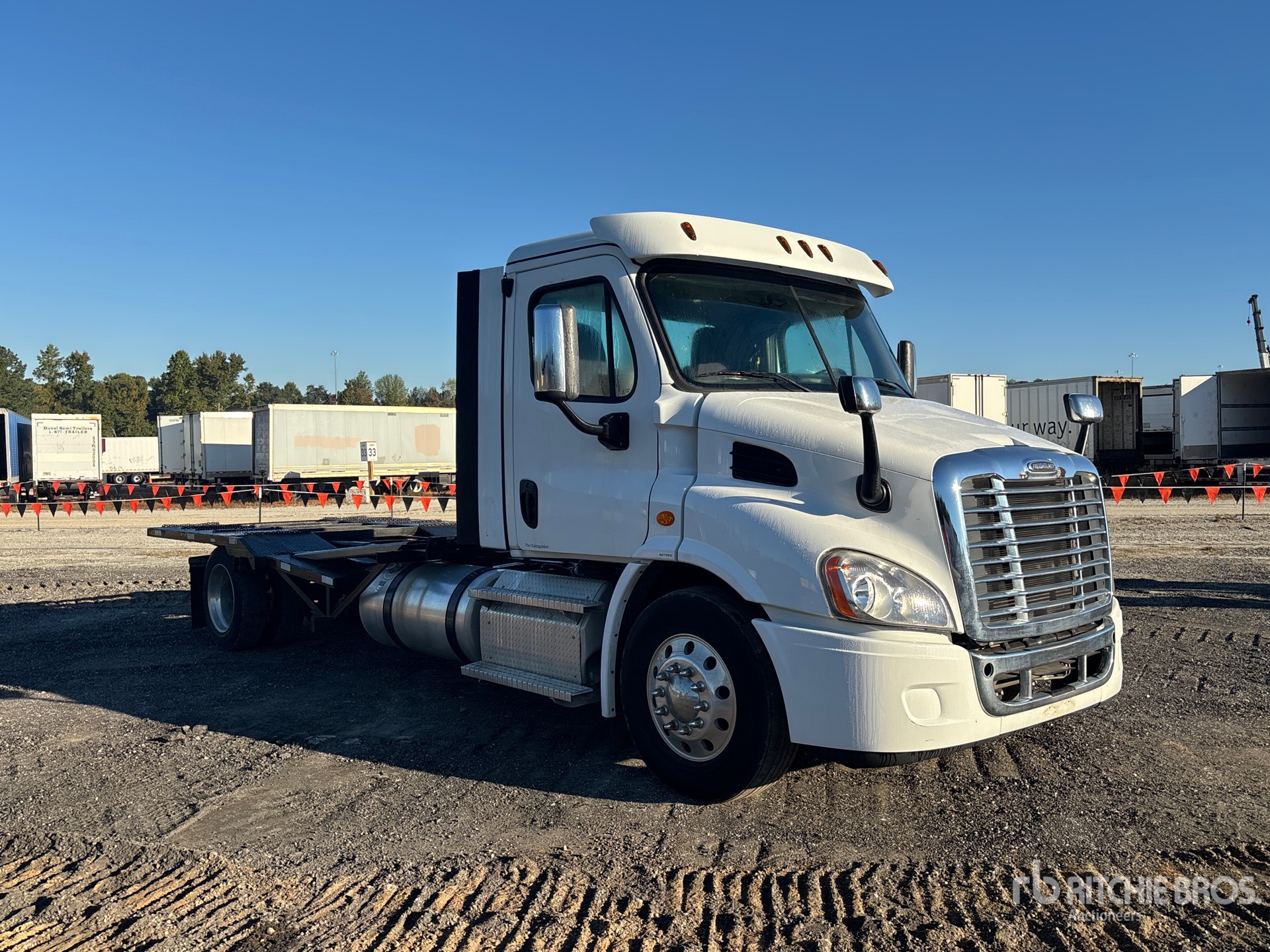 2020 Freightliner CASCADIA 113