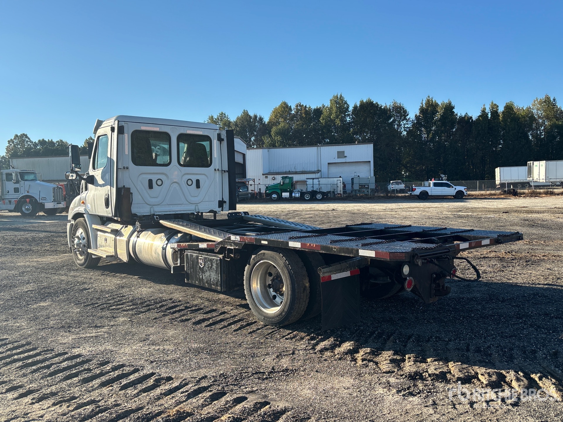 2020 Freightliner CASCADIA 113