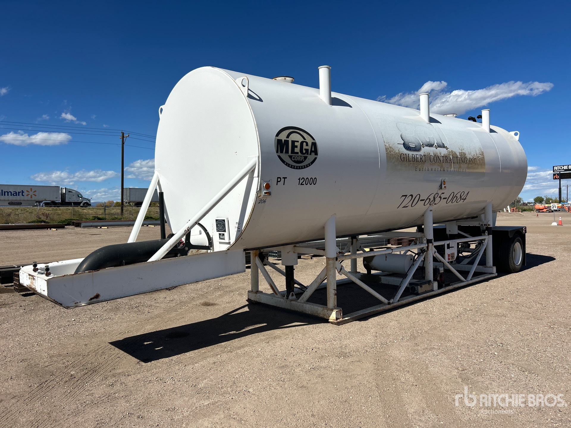 Photo of 2005 Mega 12000 gal S/A