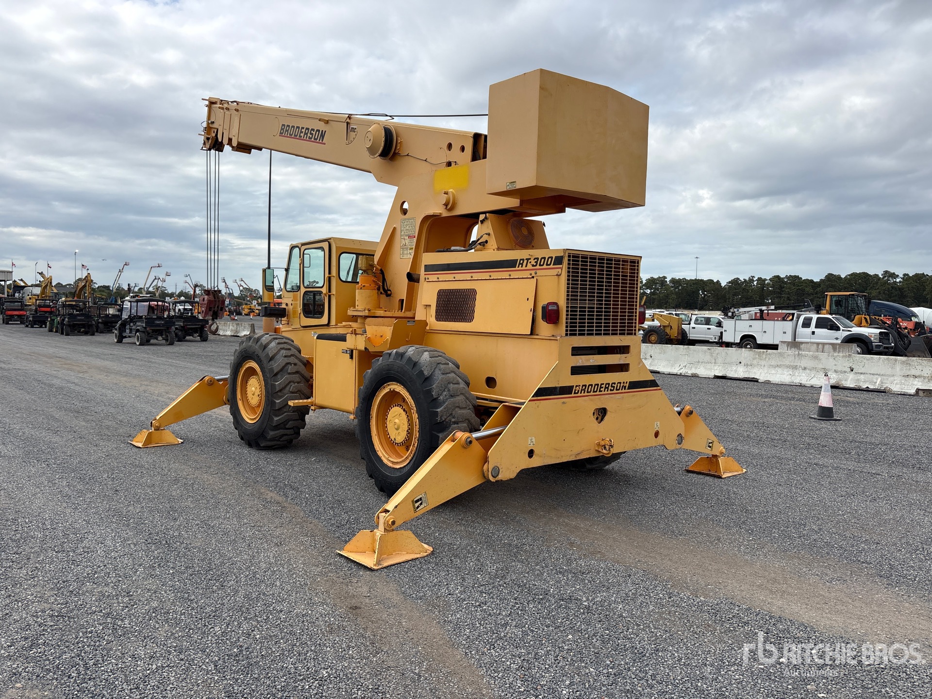 2013 Broderson RT-300-2G