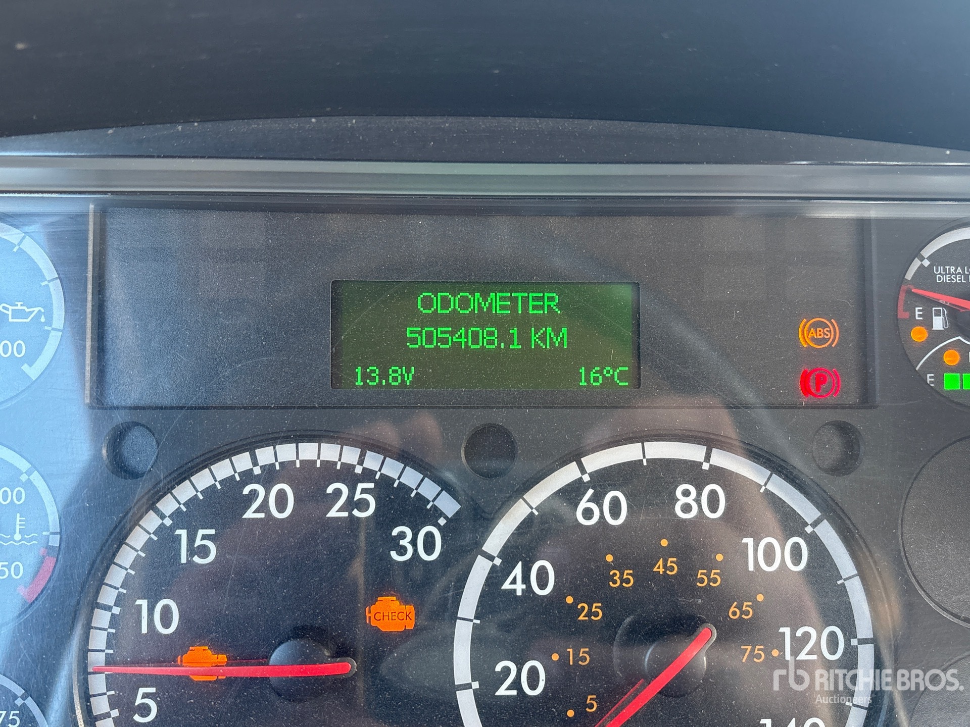 2017 Freightliner M2 106