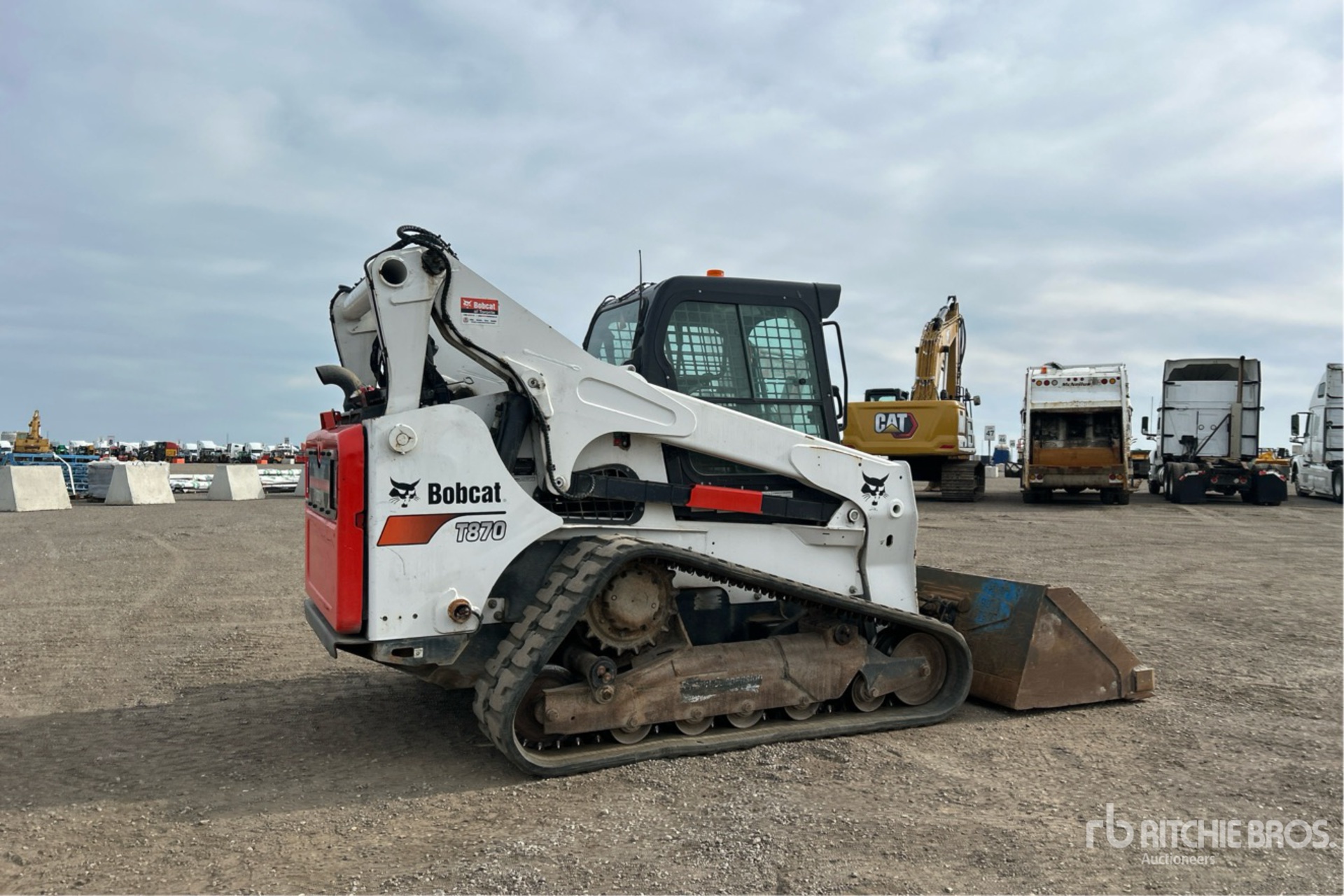 2022 Bobcat T870