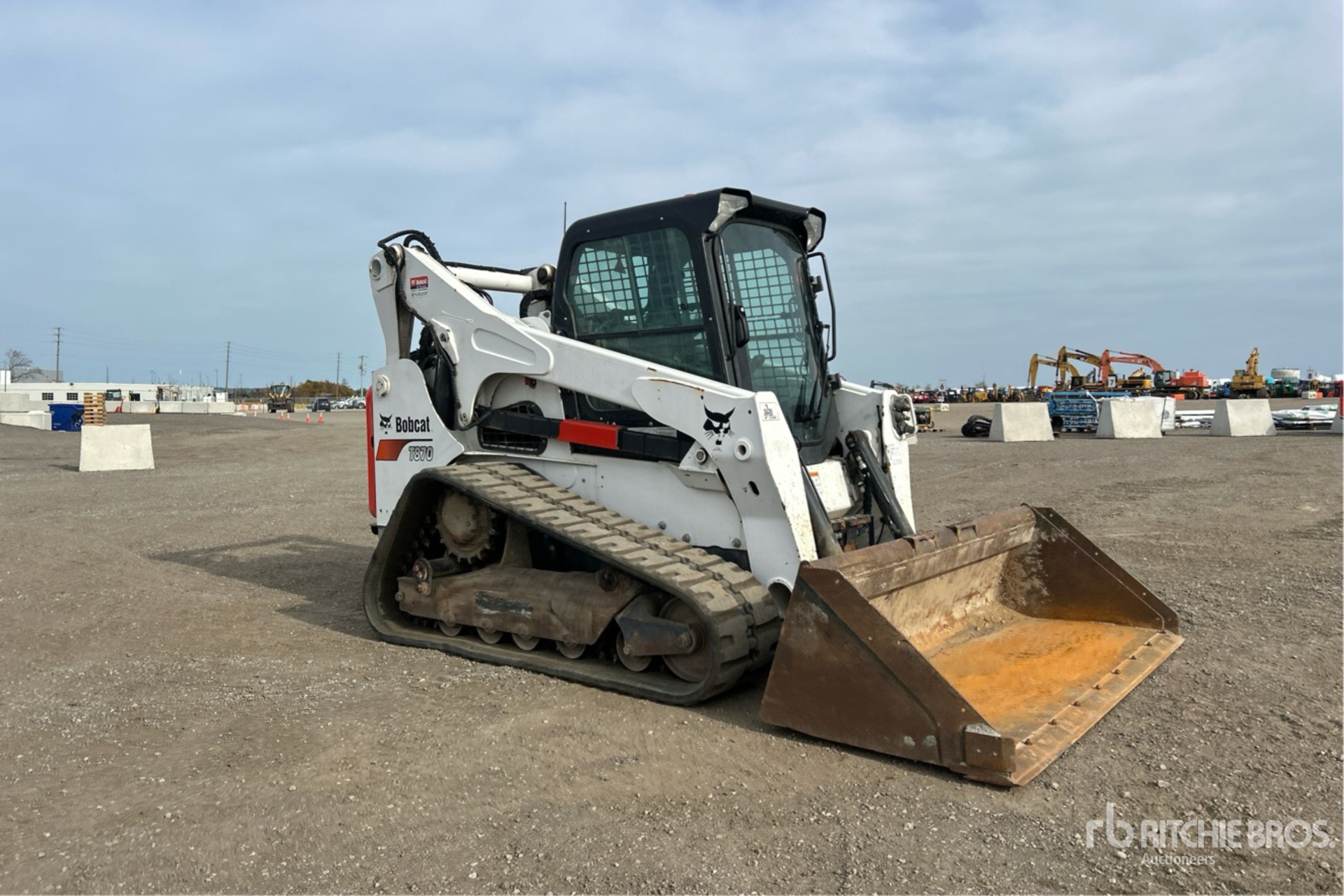 2022 Bobcat T870