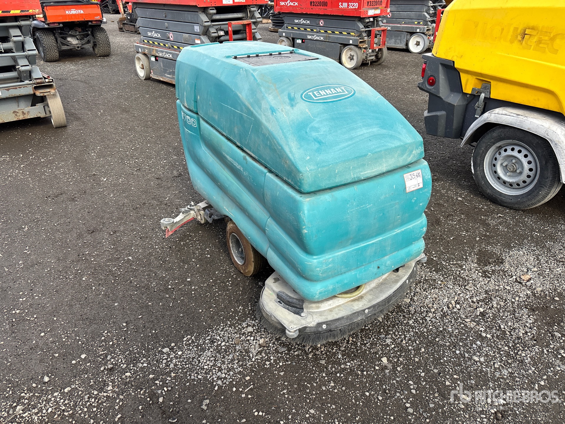 Tennant  5700