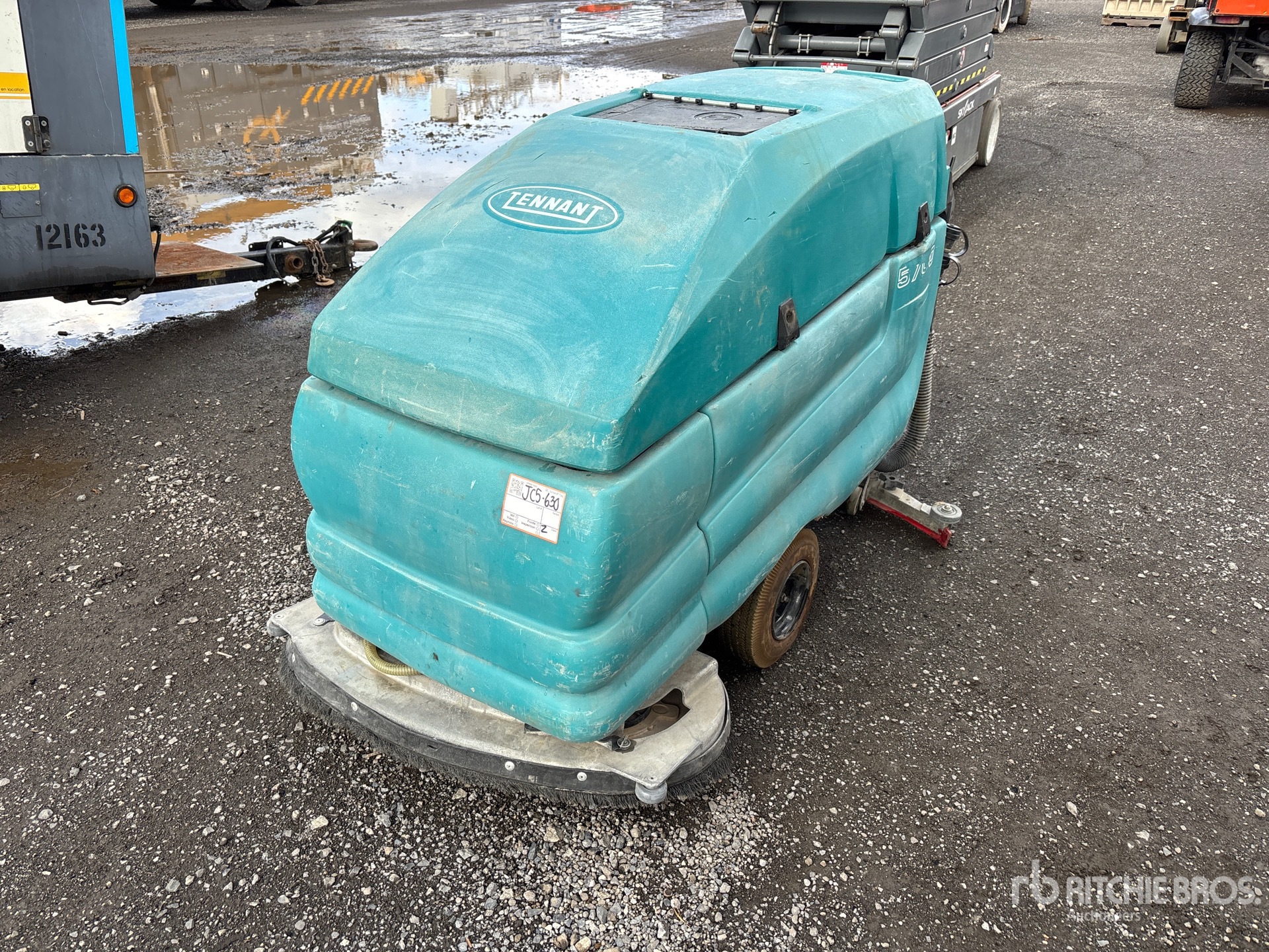 Tennant  5700