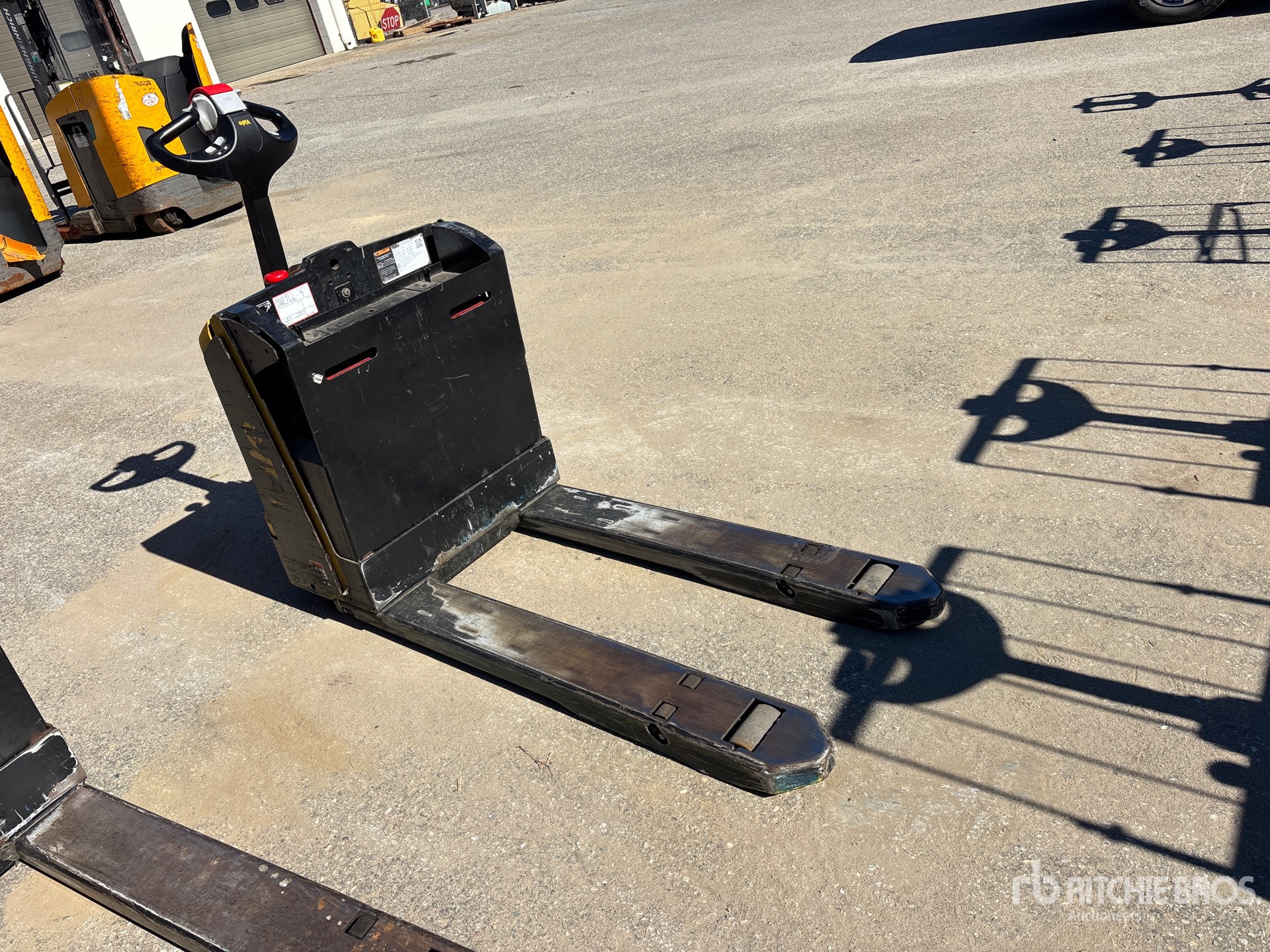 2019 Yale MPB045