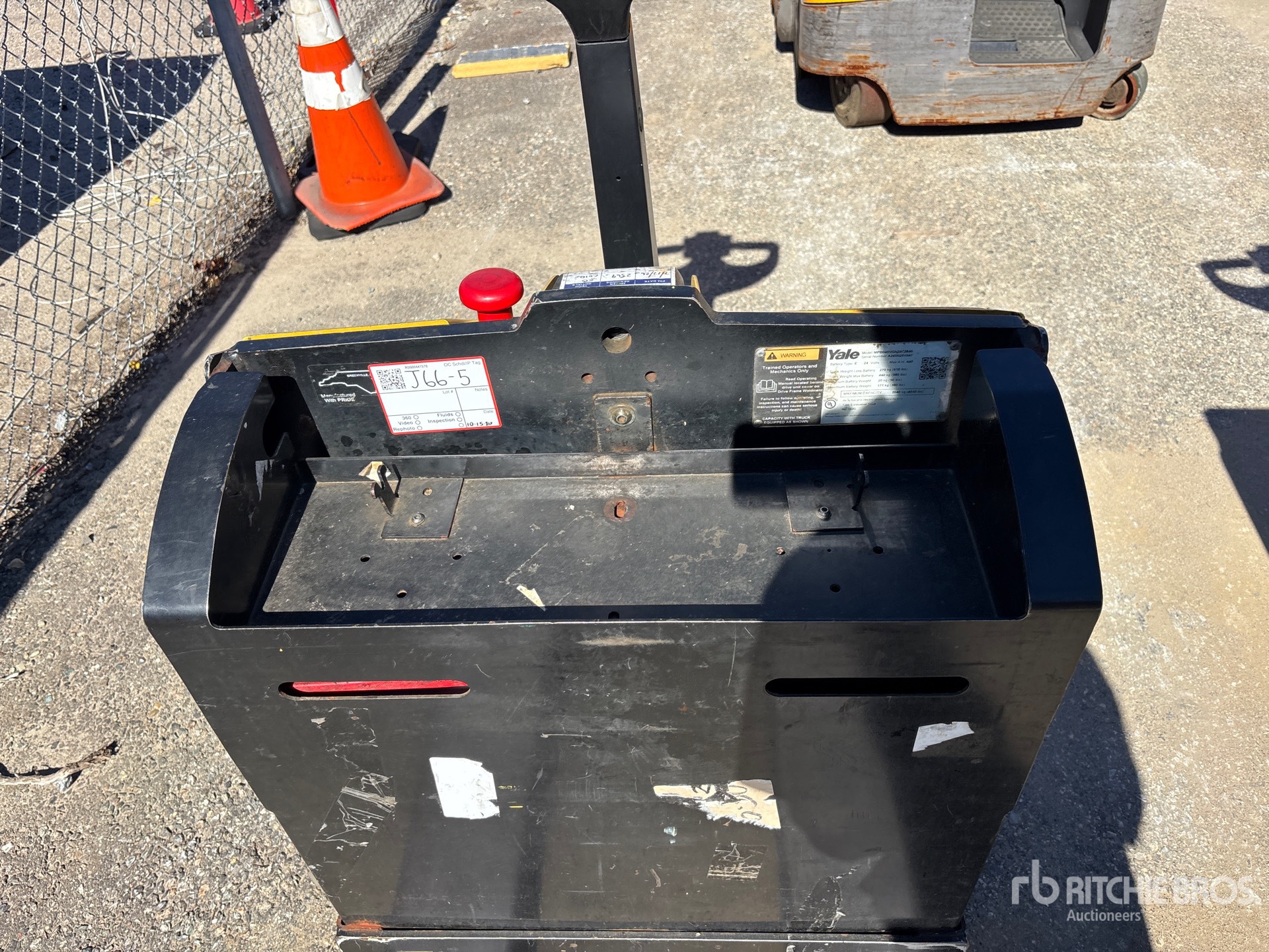2019 Yale MPB045