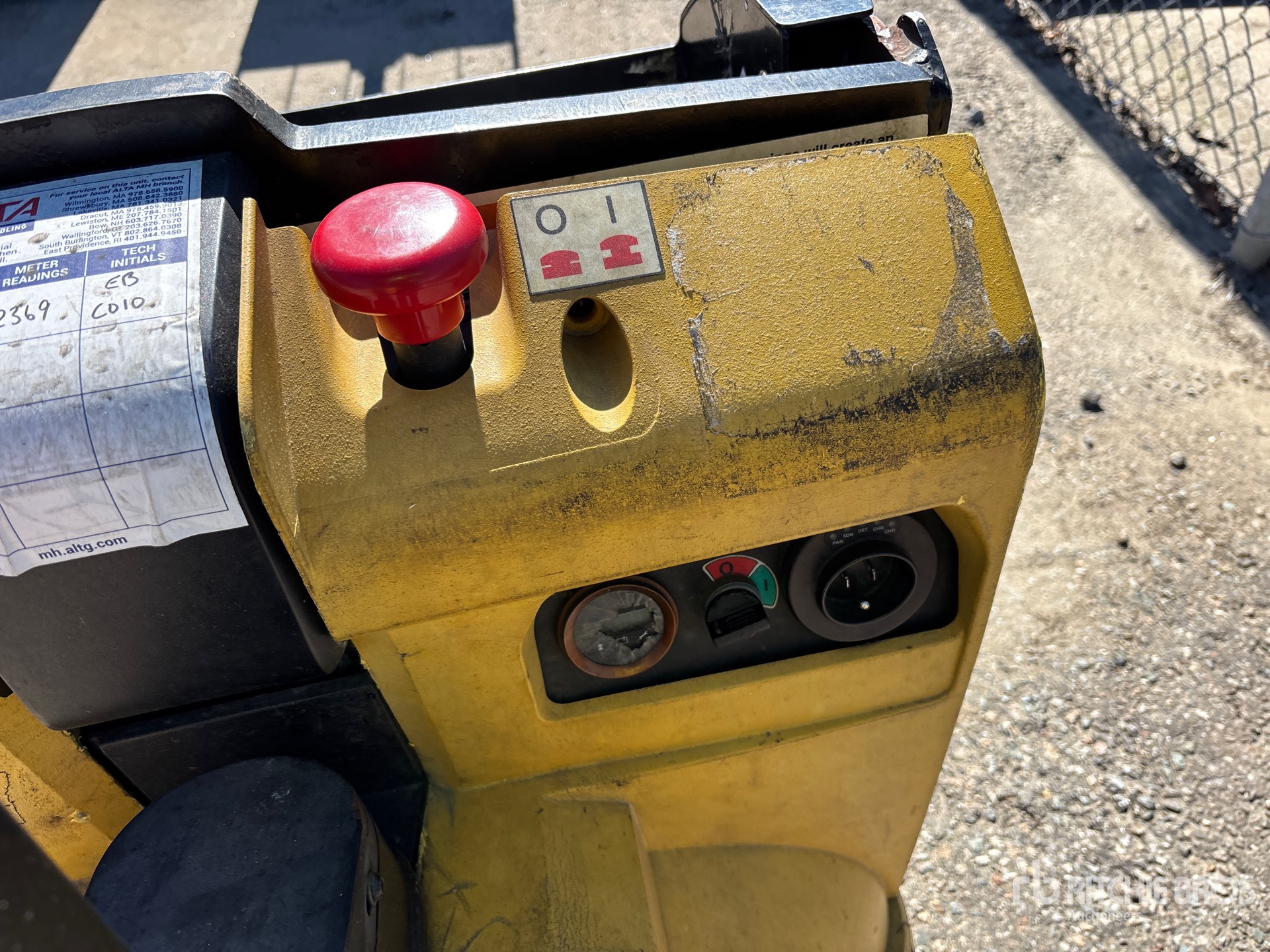 2019 Yale MPB045