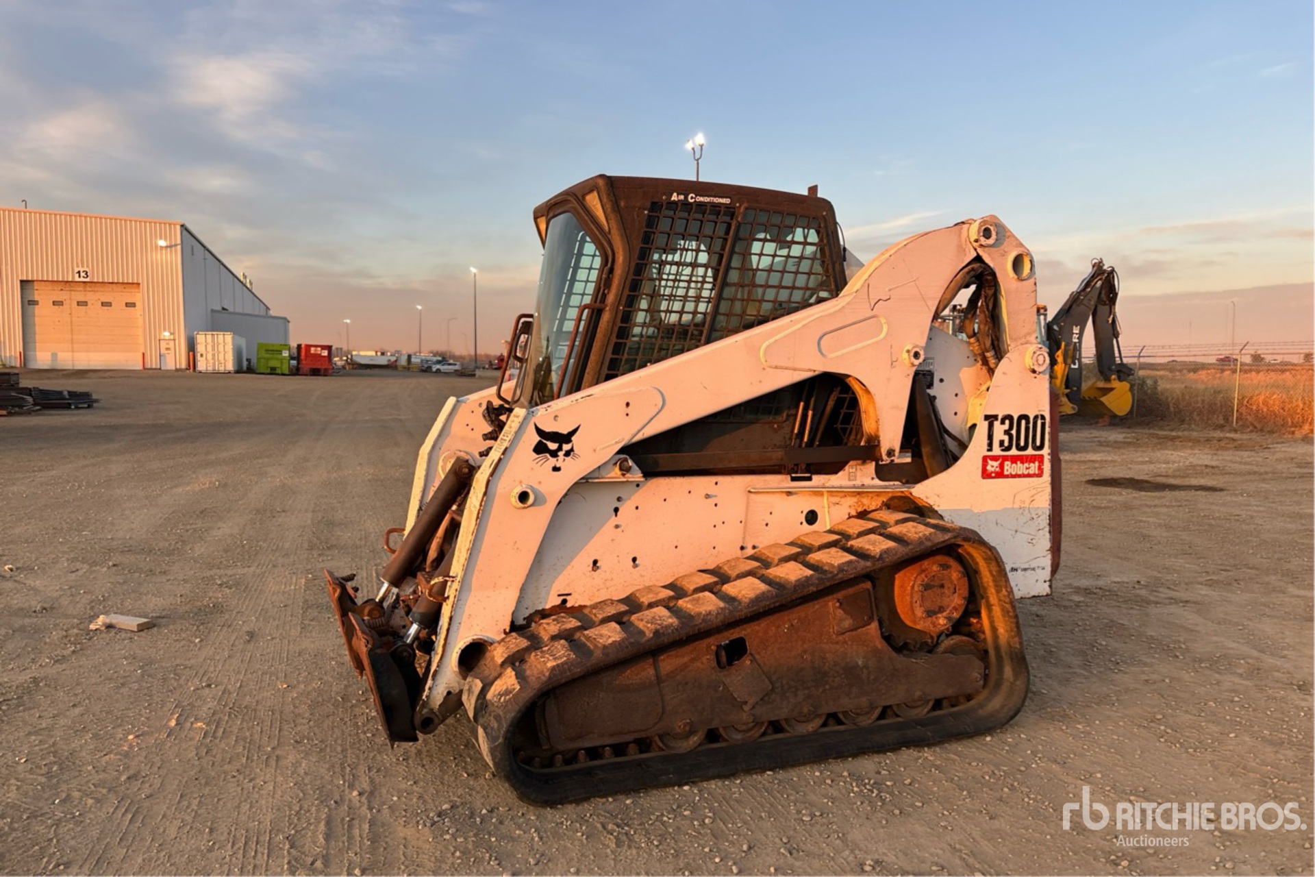 2001 Bobcat T300