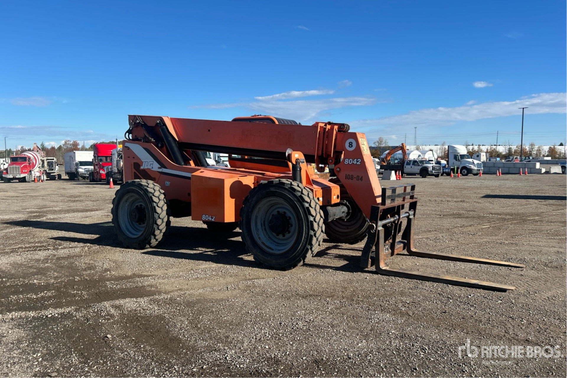 2014 JLG 8042