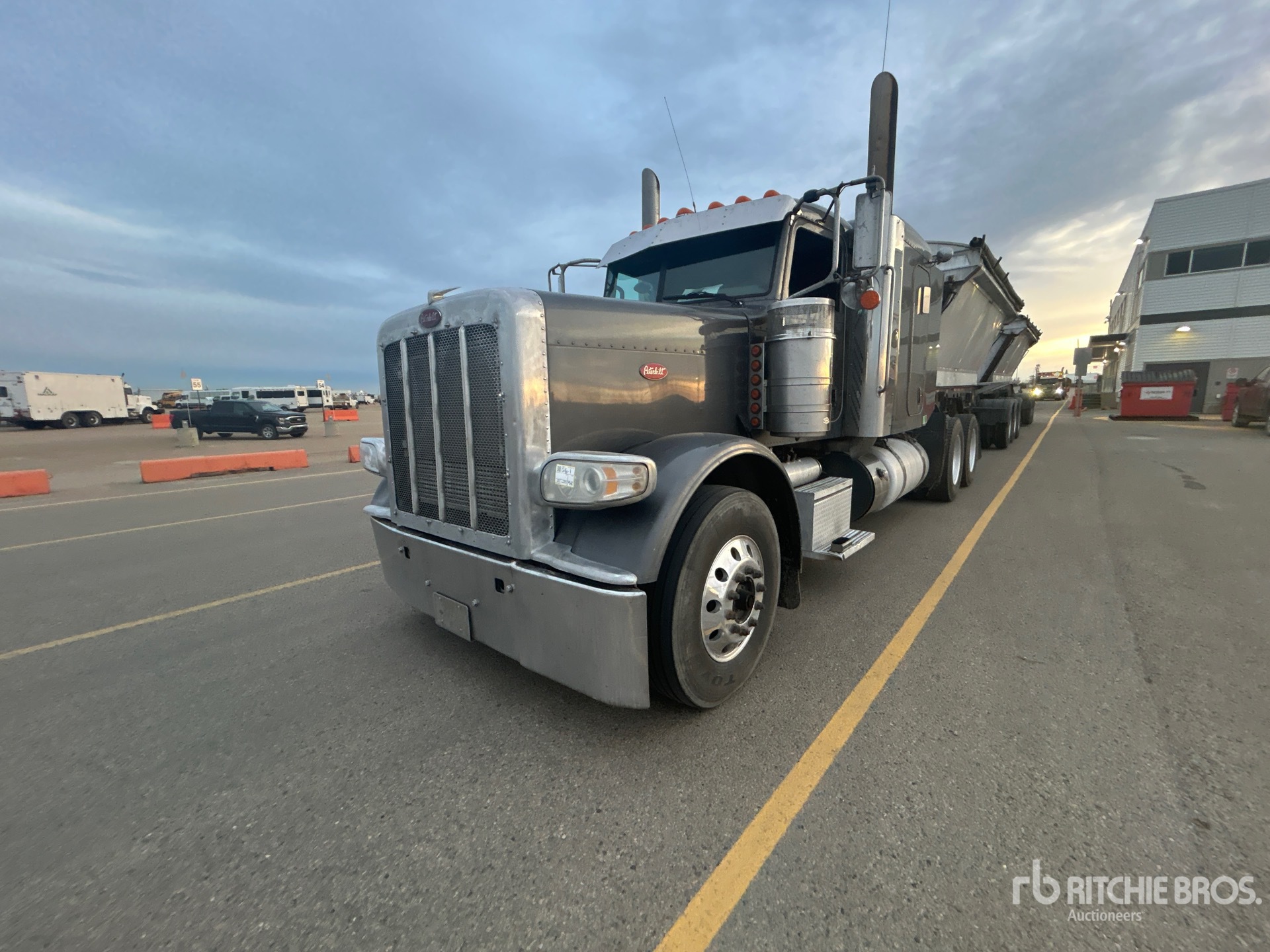 2015 Peterbilt 388