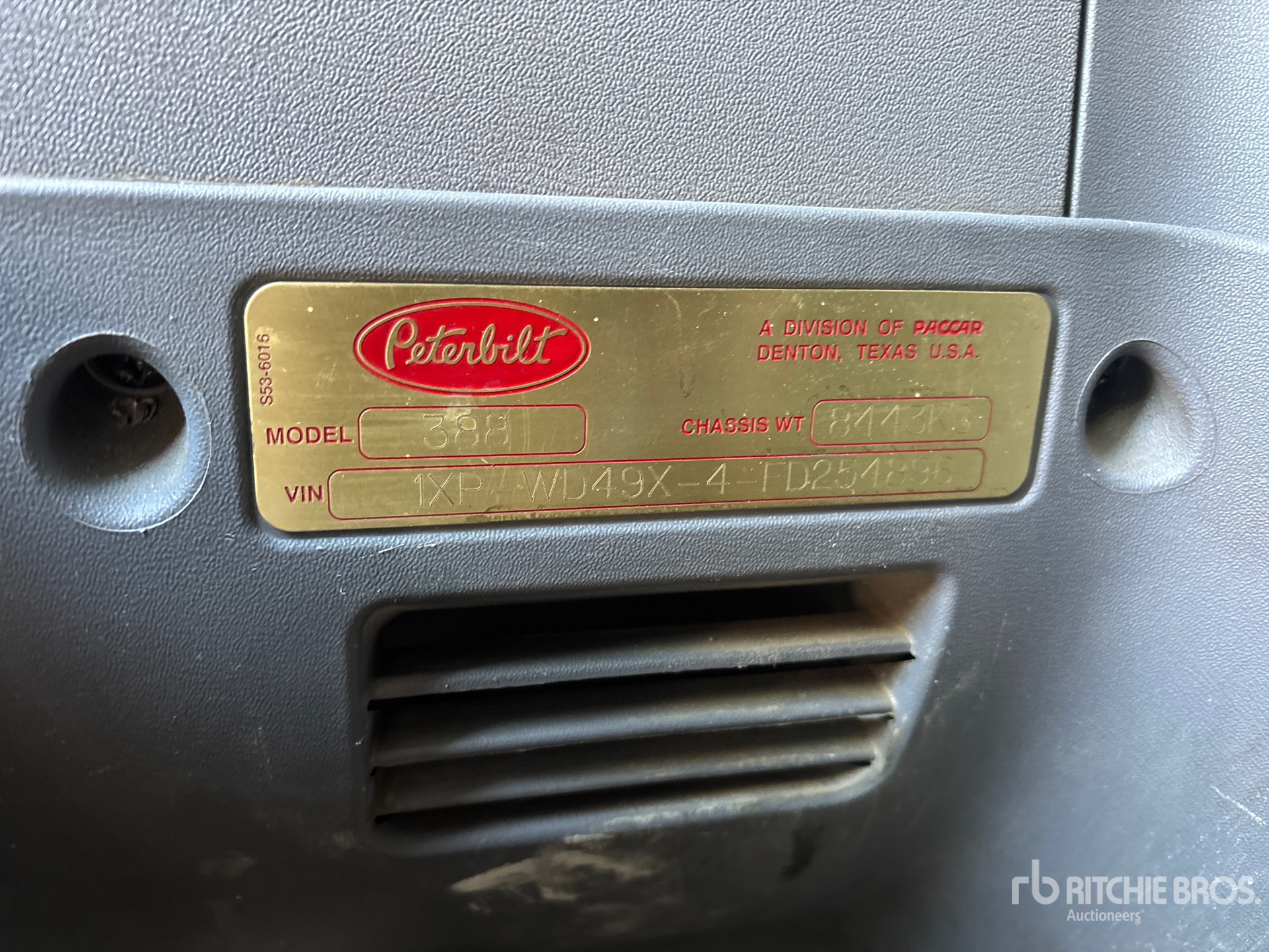 2015 Peterbilt 388