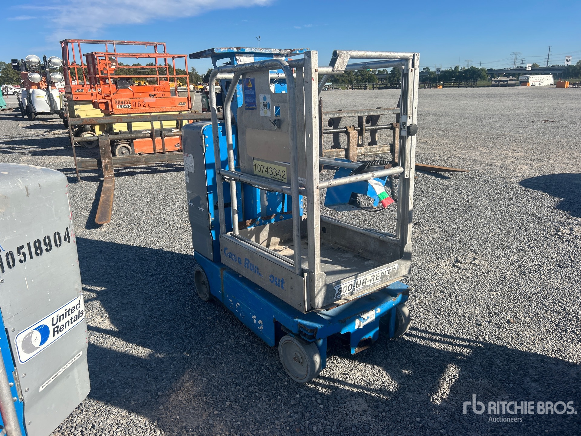 2018 Genie GR-12