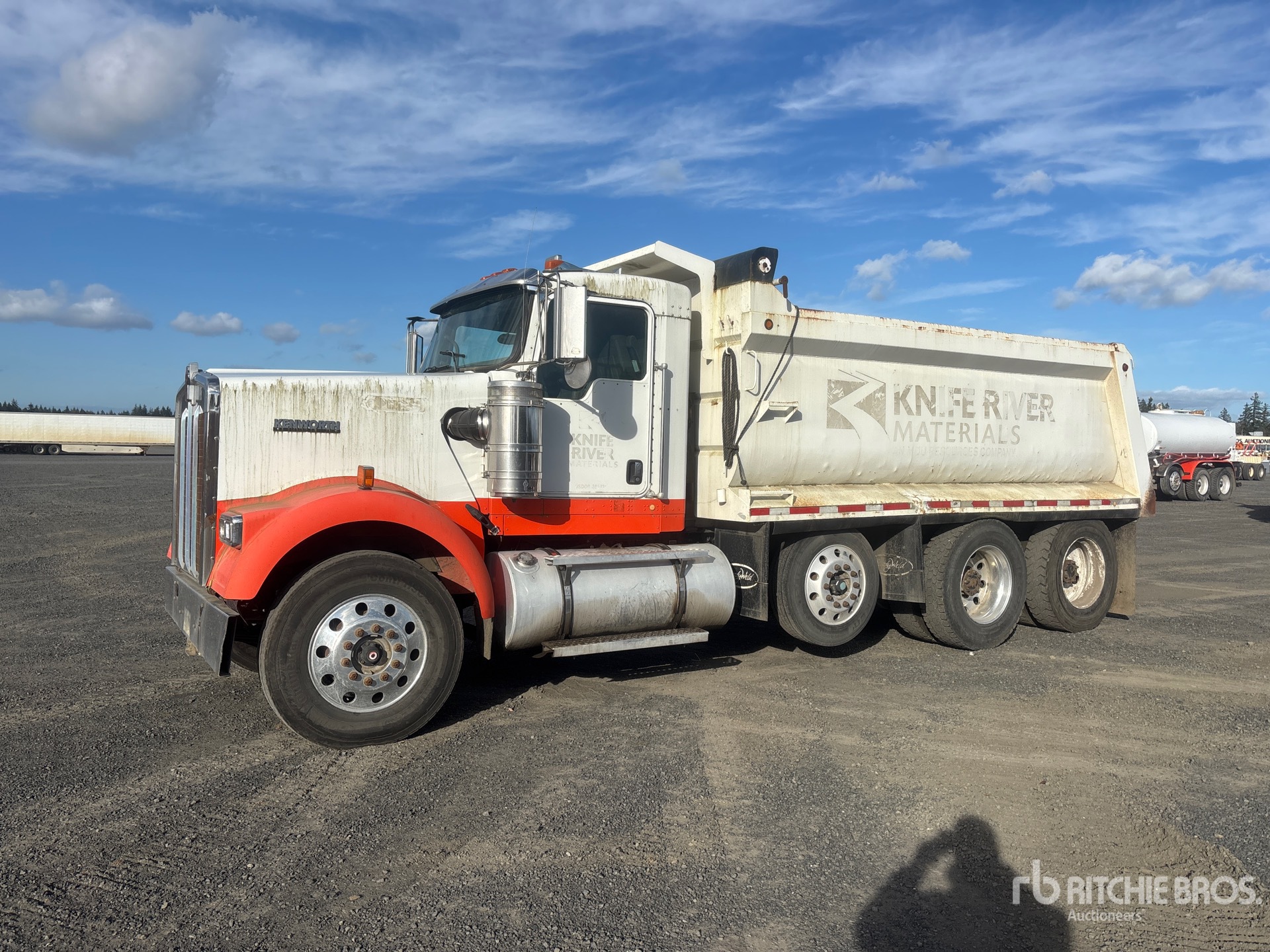 Photo of 2009 Kenworth W900