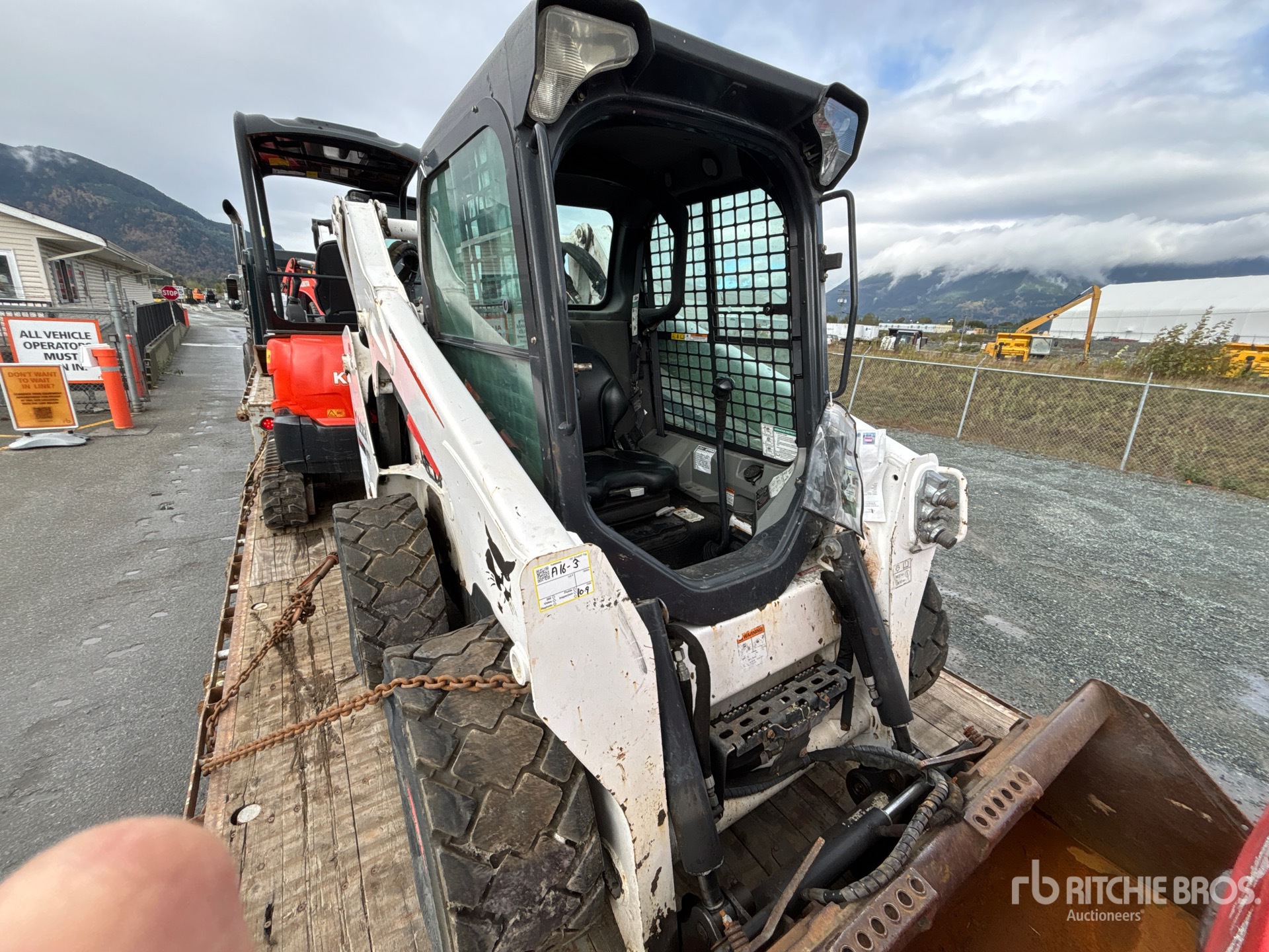 2016 Bobcat S590