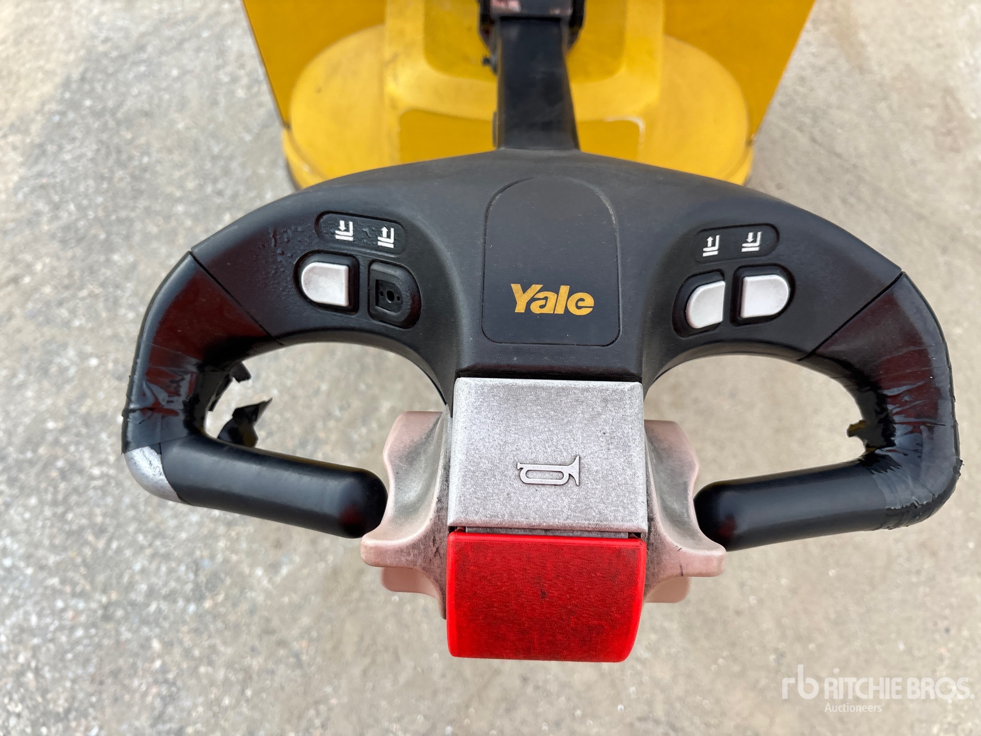 2022 Yale MPB045VG