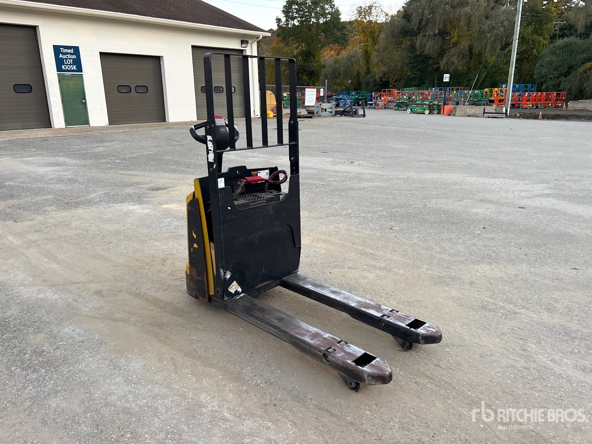 2022 Yale MPB045VG