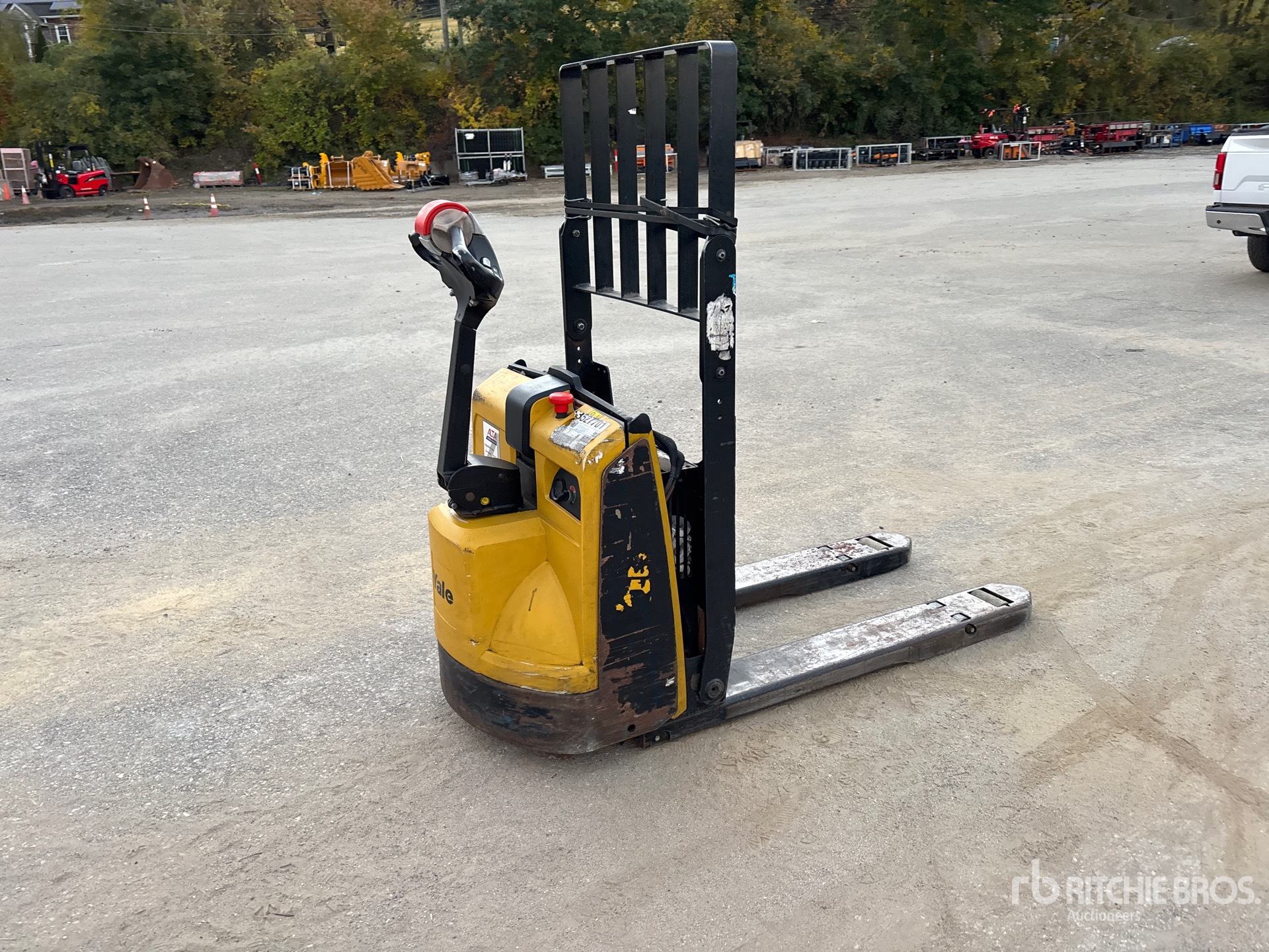 2022 Yale MPB045VG