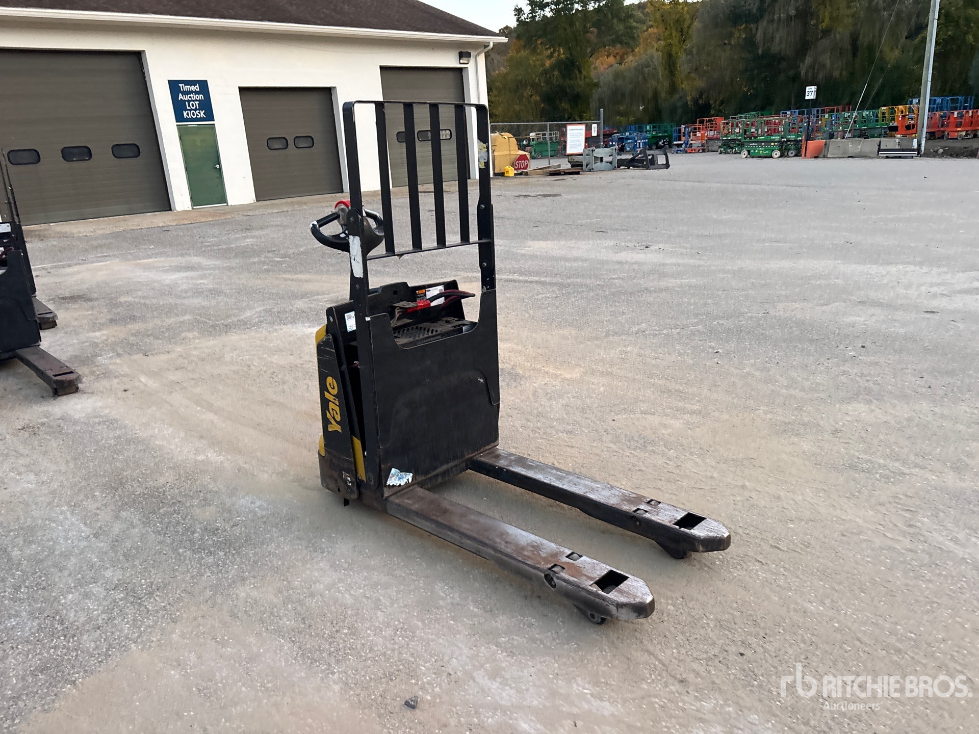 2022 Yale MPB045VG