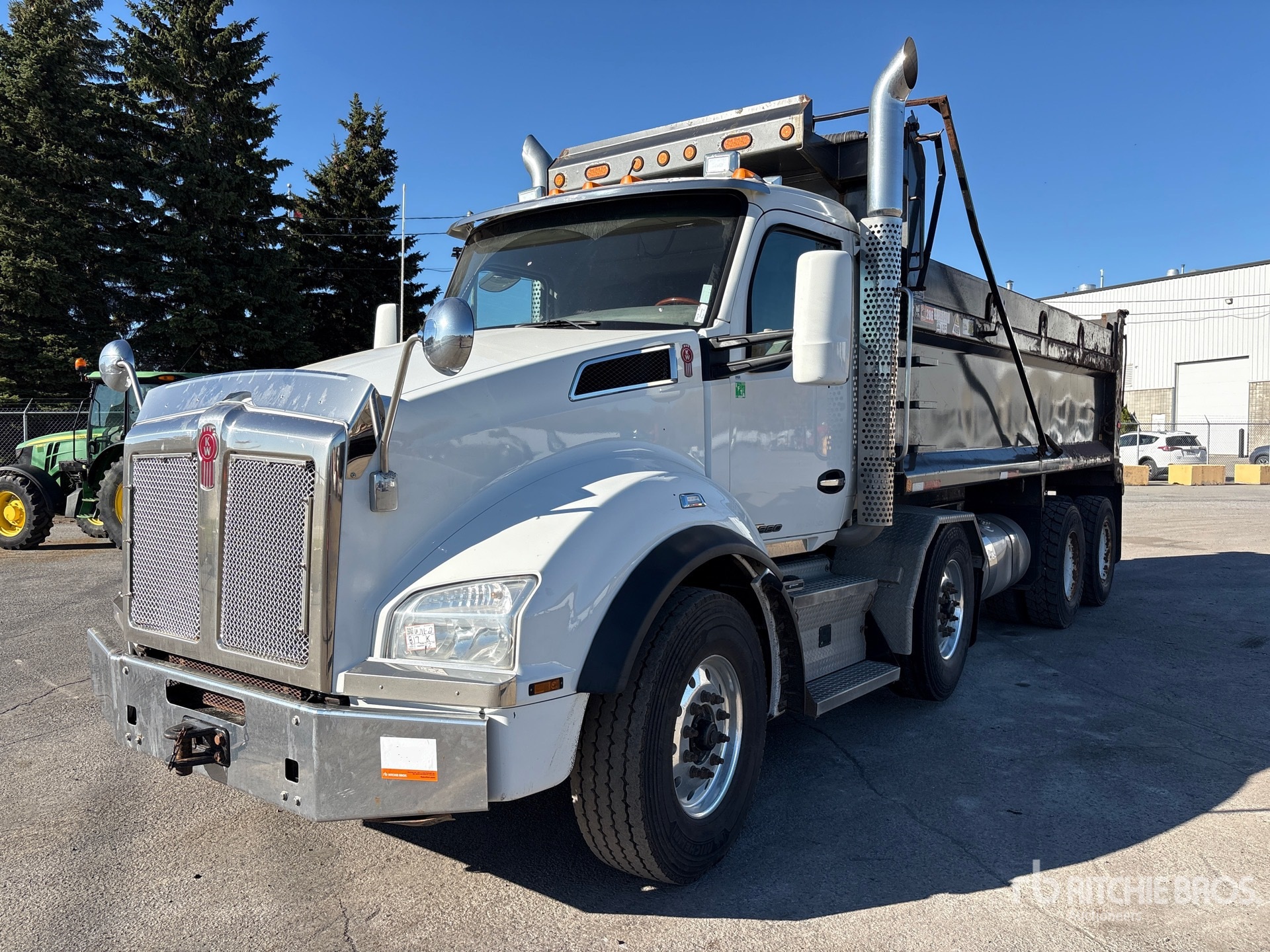 Photo of 2020 Kenworth T880