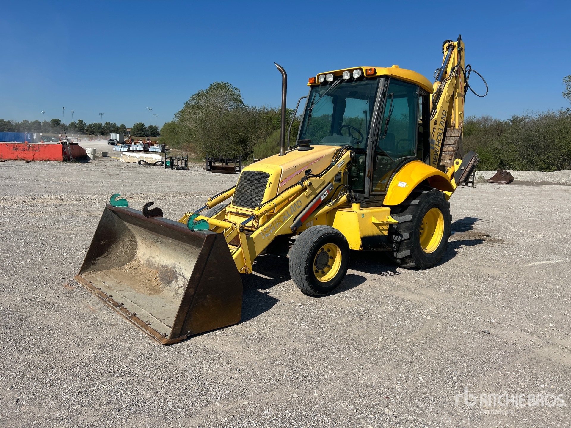 2002 New Holland LB75B