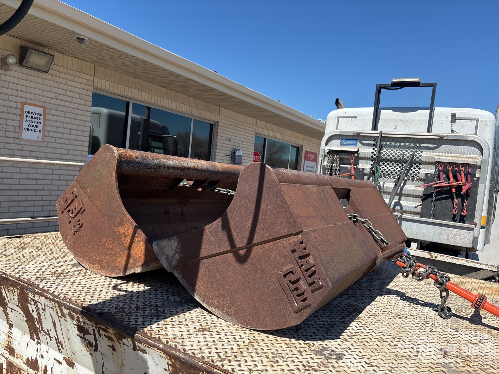 2002 New Holland LB75B