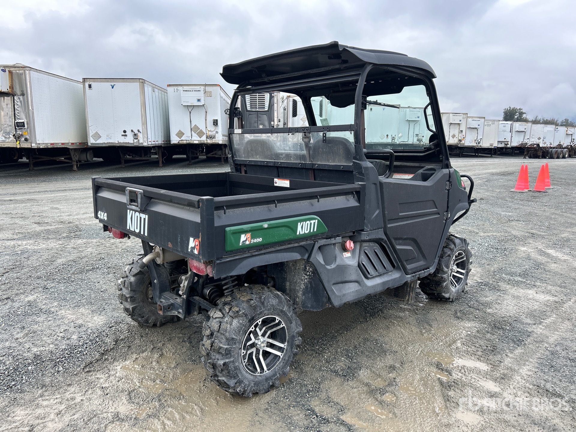 Kioti K9 2400GW