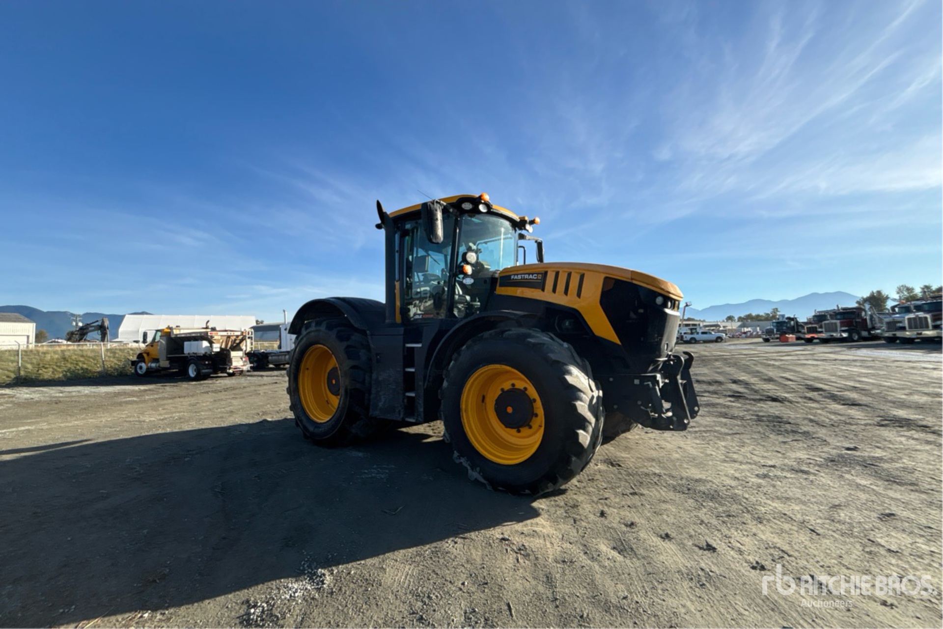 2016 JCB FASTRAC 8330