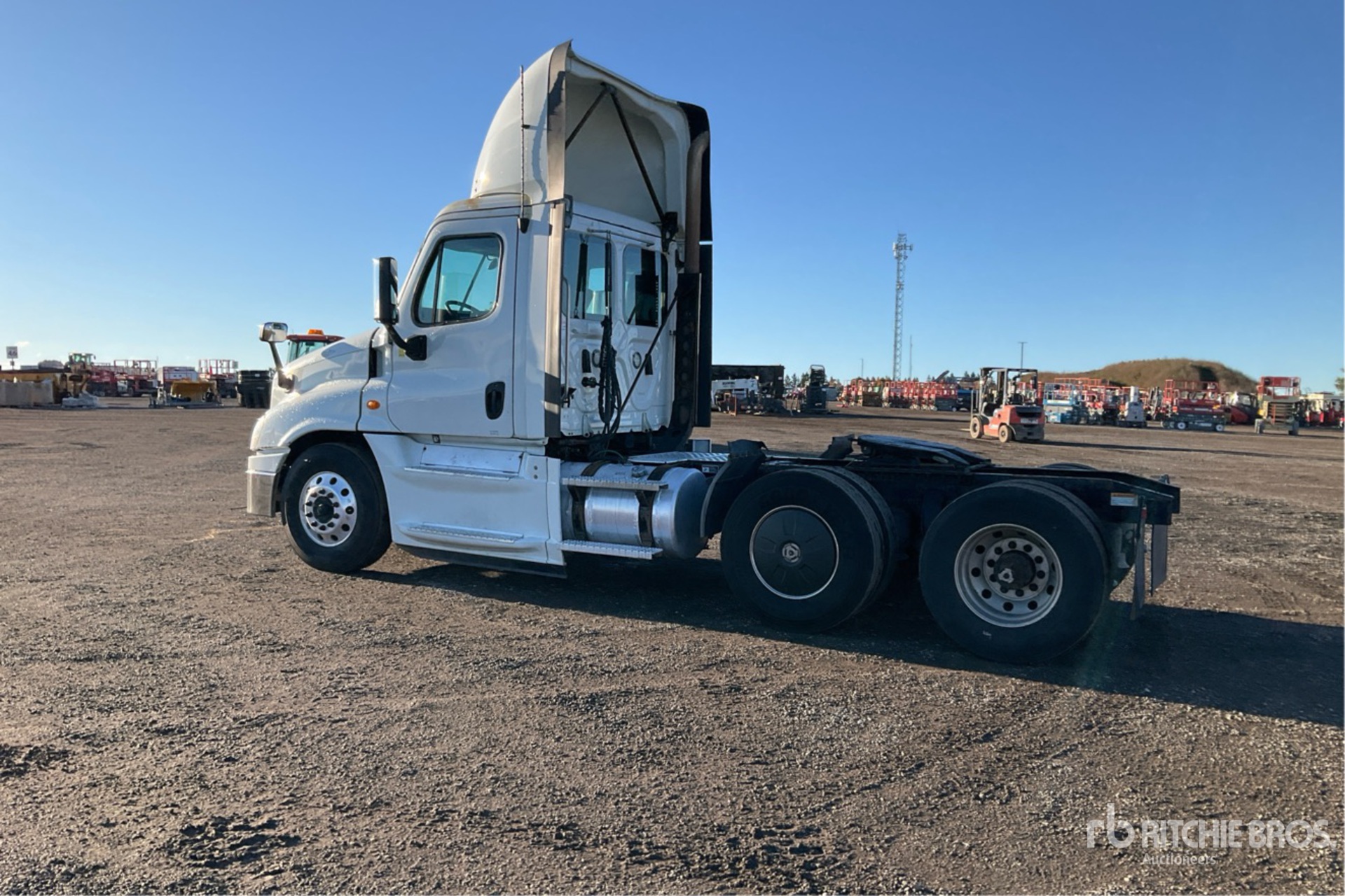 2020 Freightliner CASCADIA 125