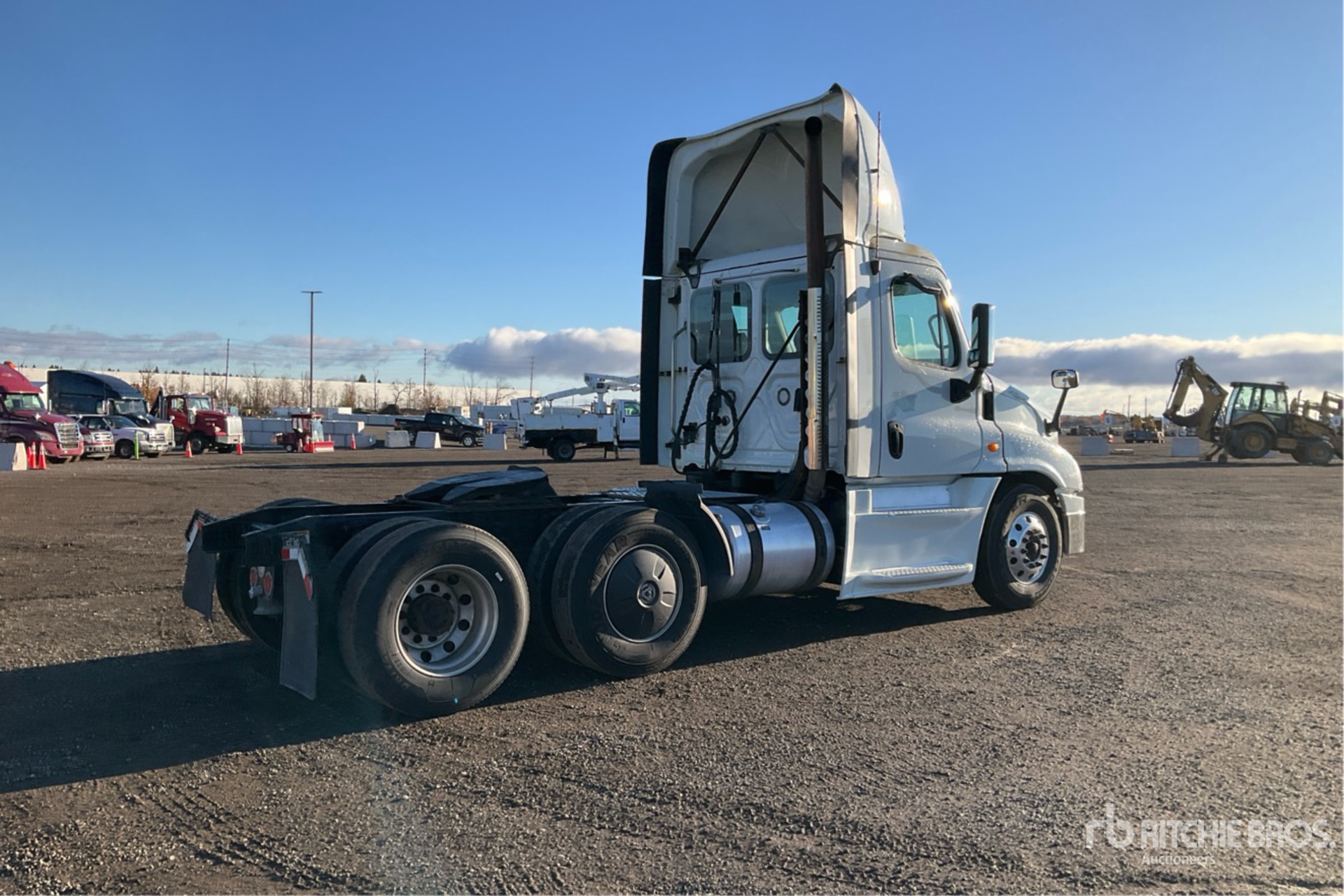 2020 Freightliner CASCADIA 125