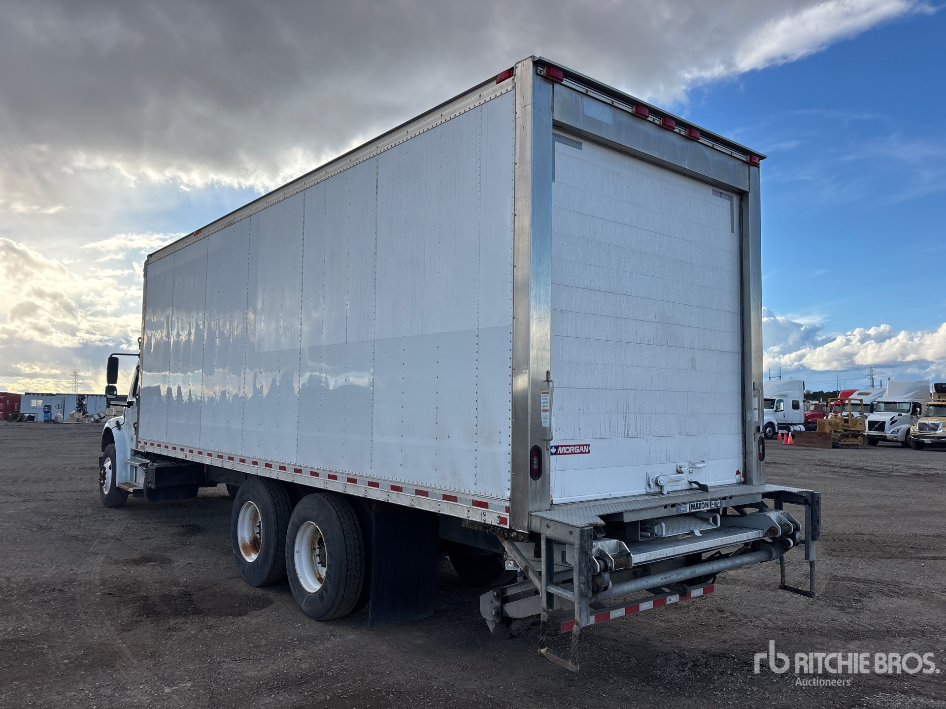 2019 Freightliner M2 106