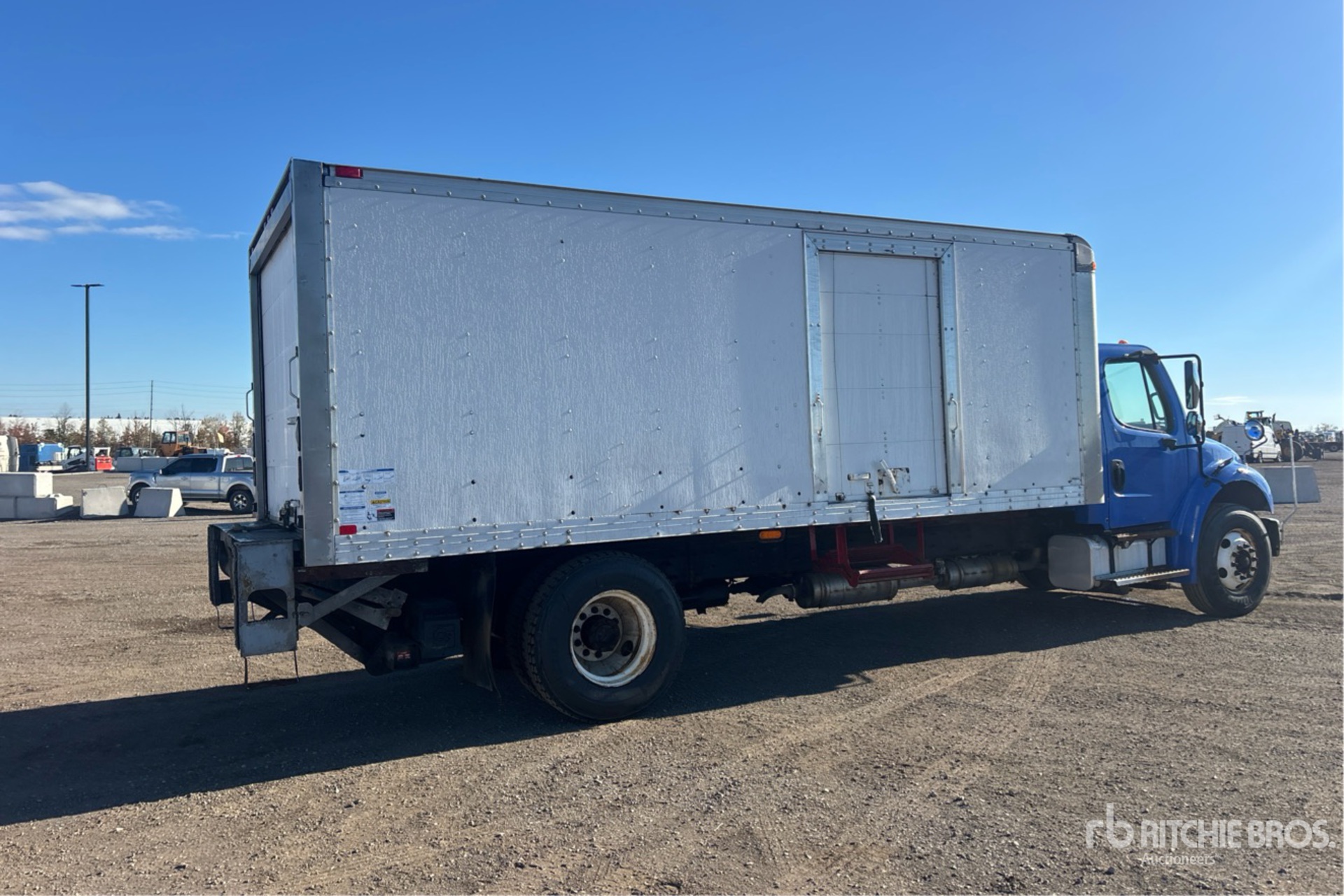 2017 Freightliner M2 106
