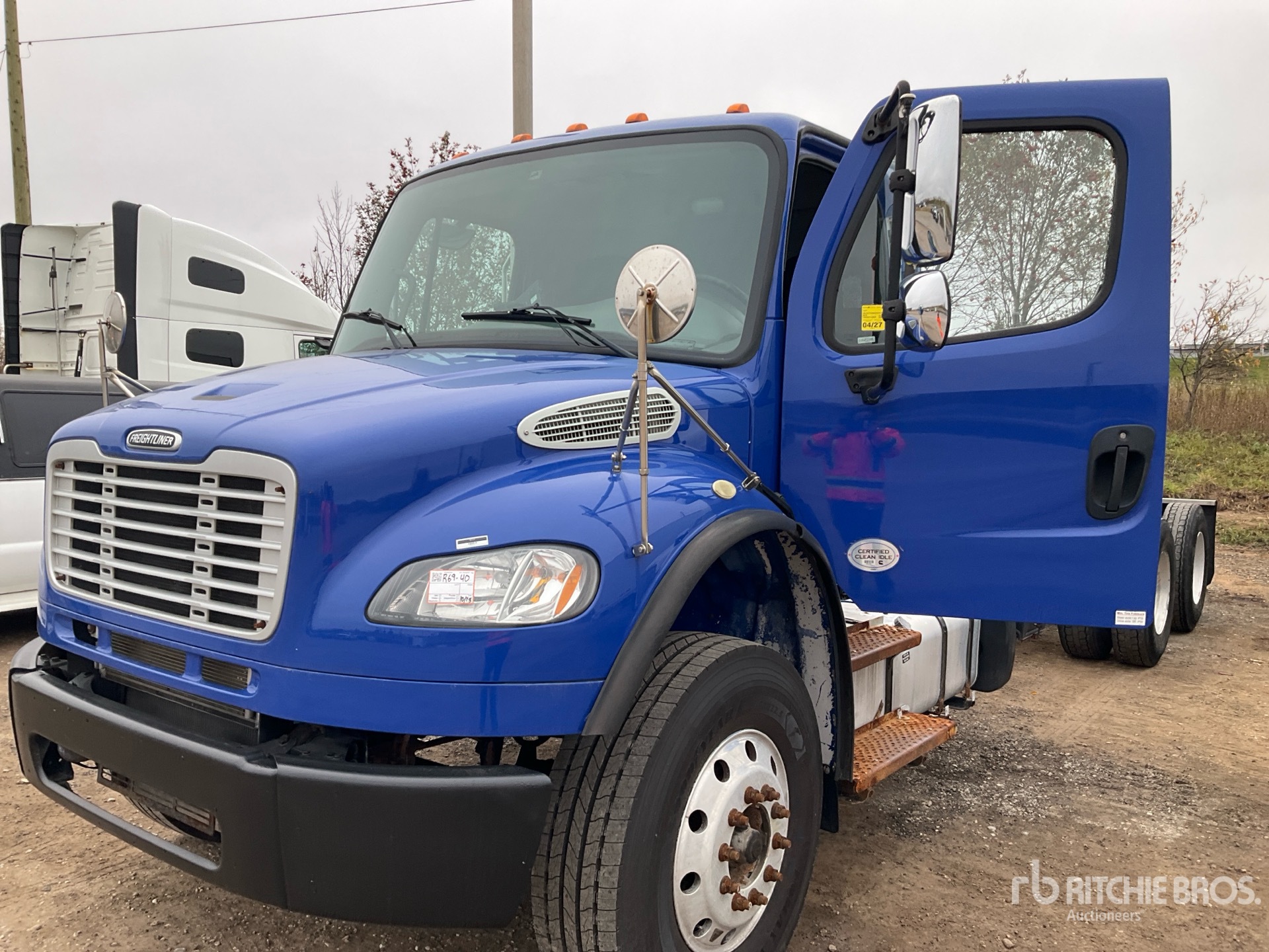 2019 Freightliner M2 106
