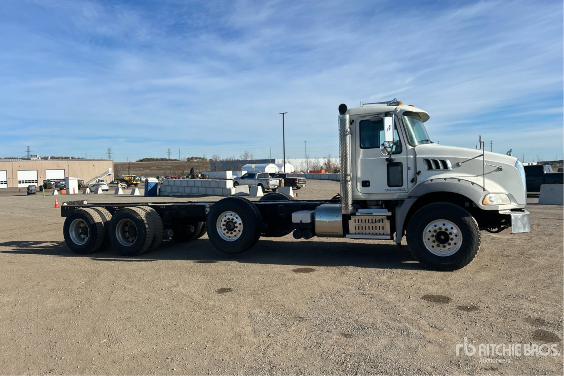 2016 Mack GU813