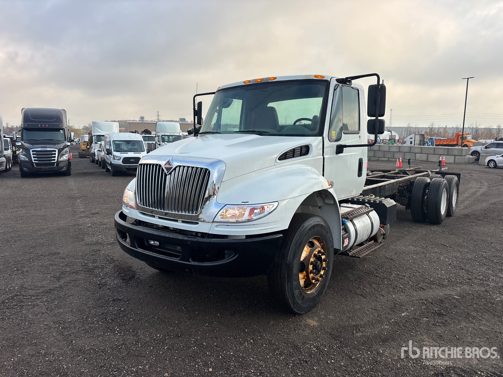 2019 International DURASTAR 4400