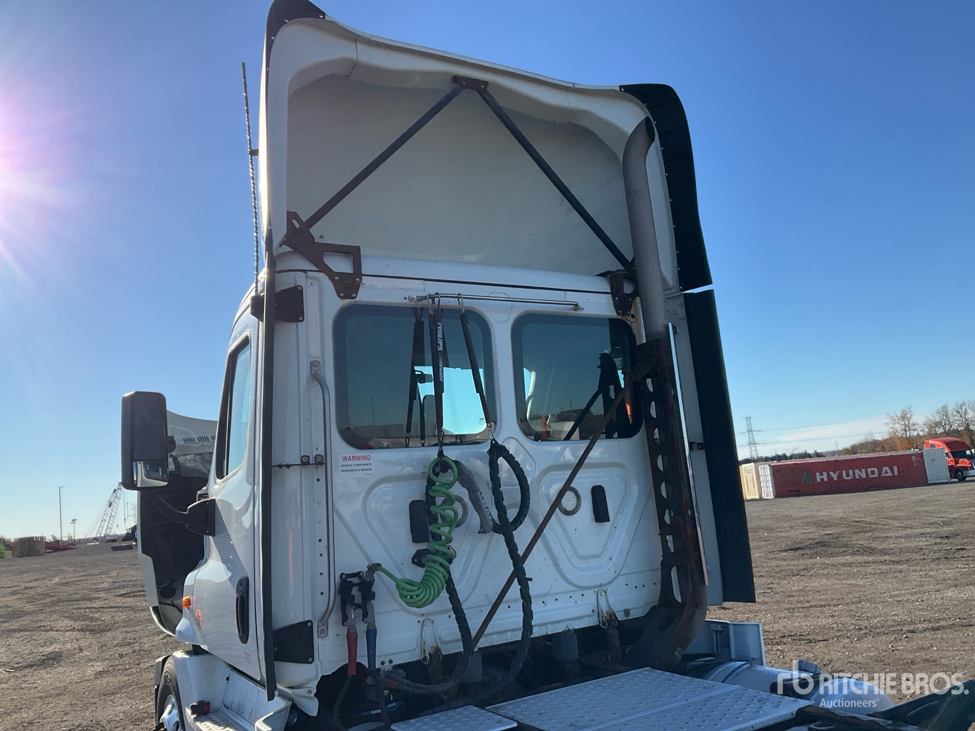 2019 Freightliner CASCADIA 125