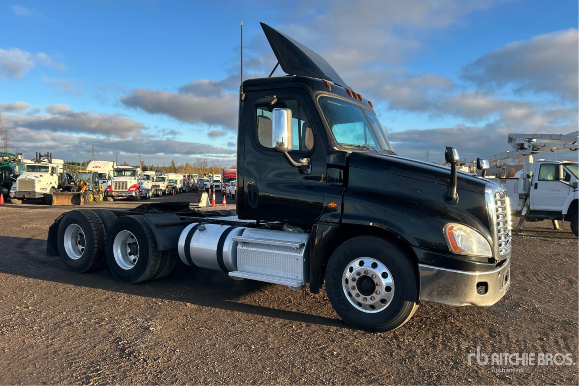 2018 Freightliner CASCADIA 125